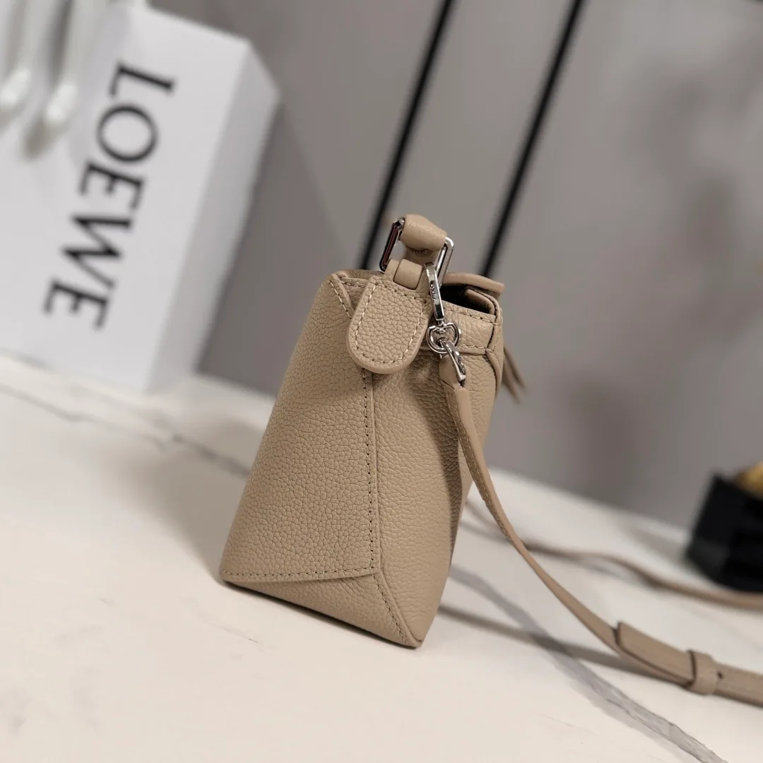 Классические Сумки Женские Loewe 13401791