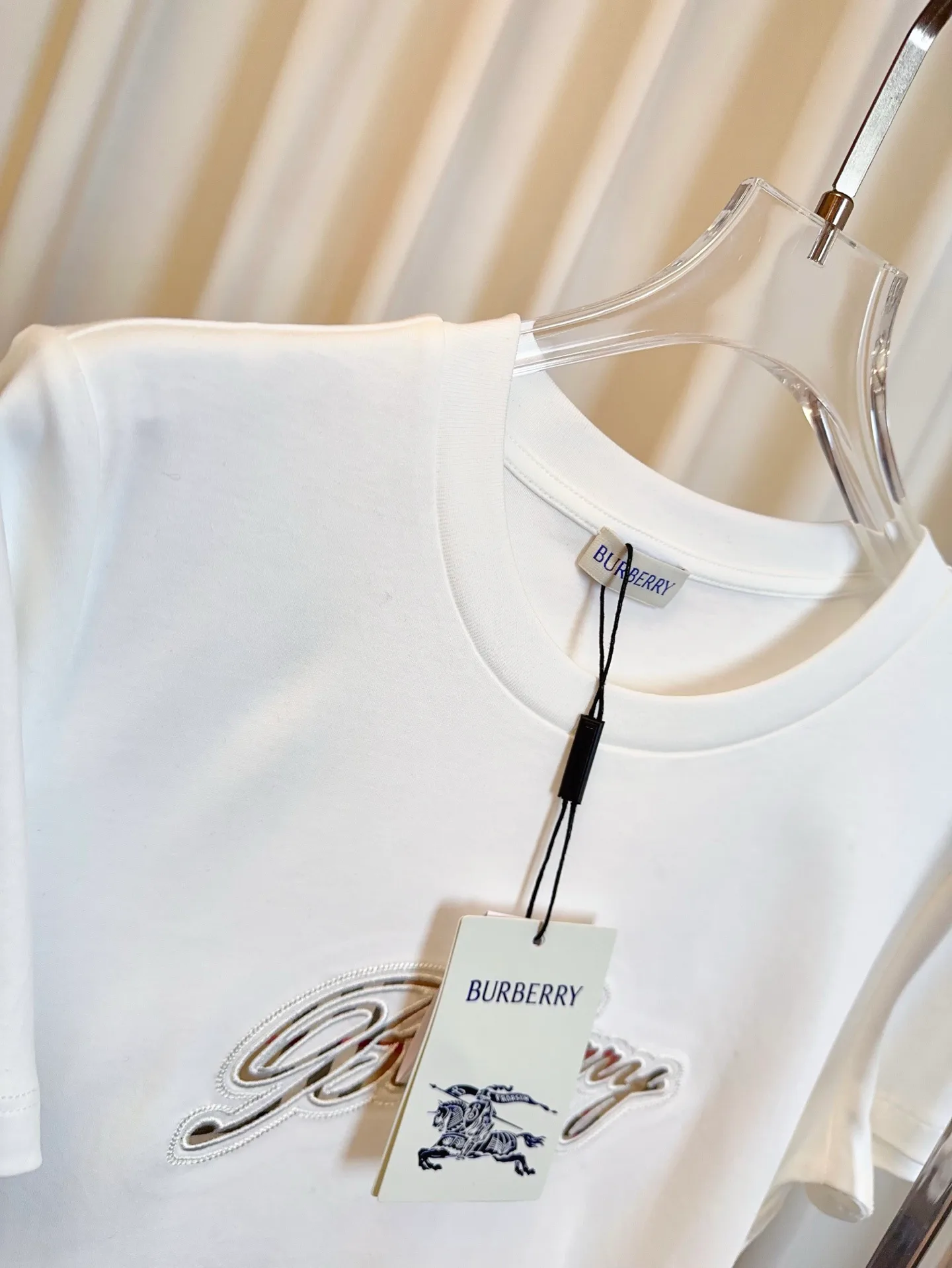 Футболки Женские Burberry 845060