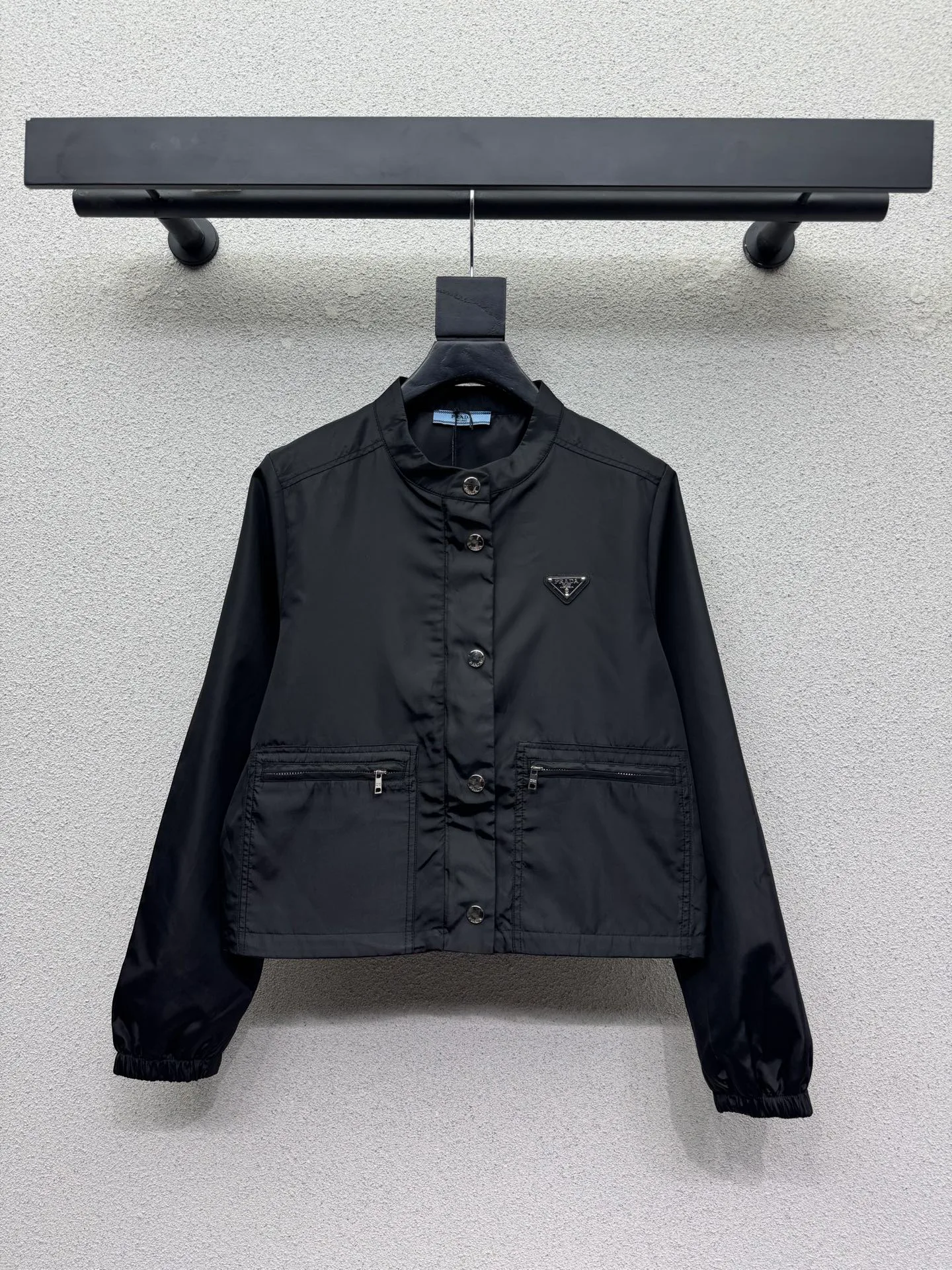 Куртки И Пуховики Женские Prada 18585186