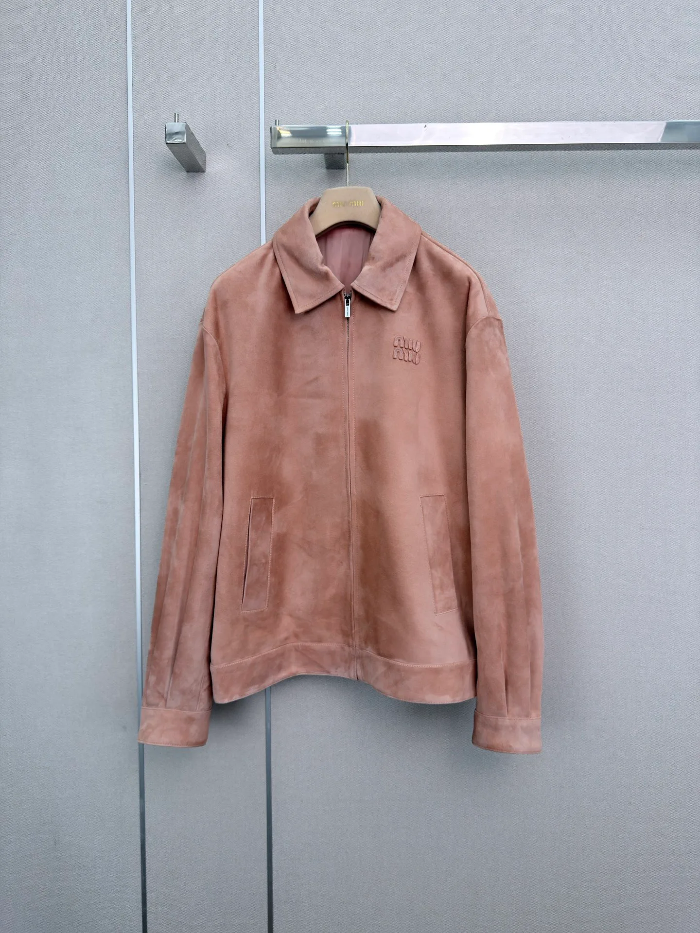 Кожаные Куртки И Дублёнки Женские Miu Miu 18403477