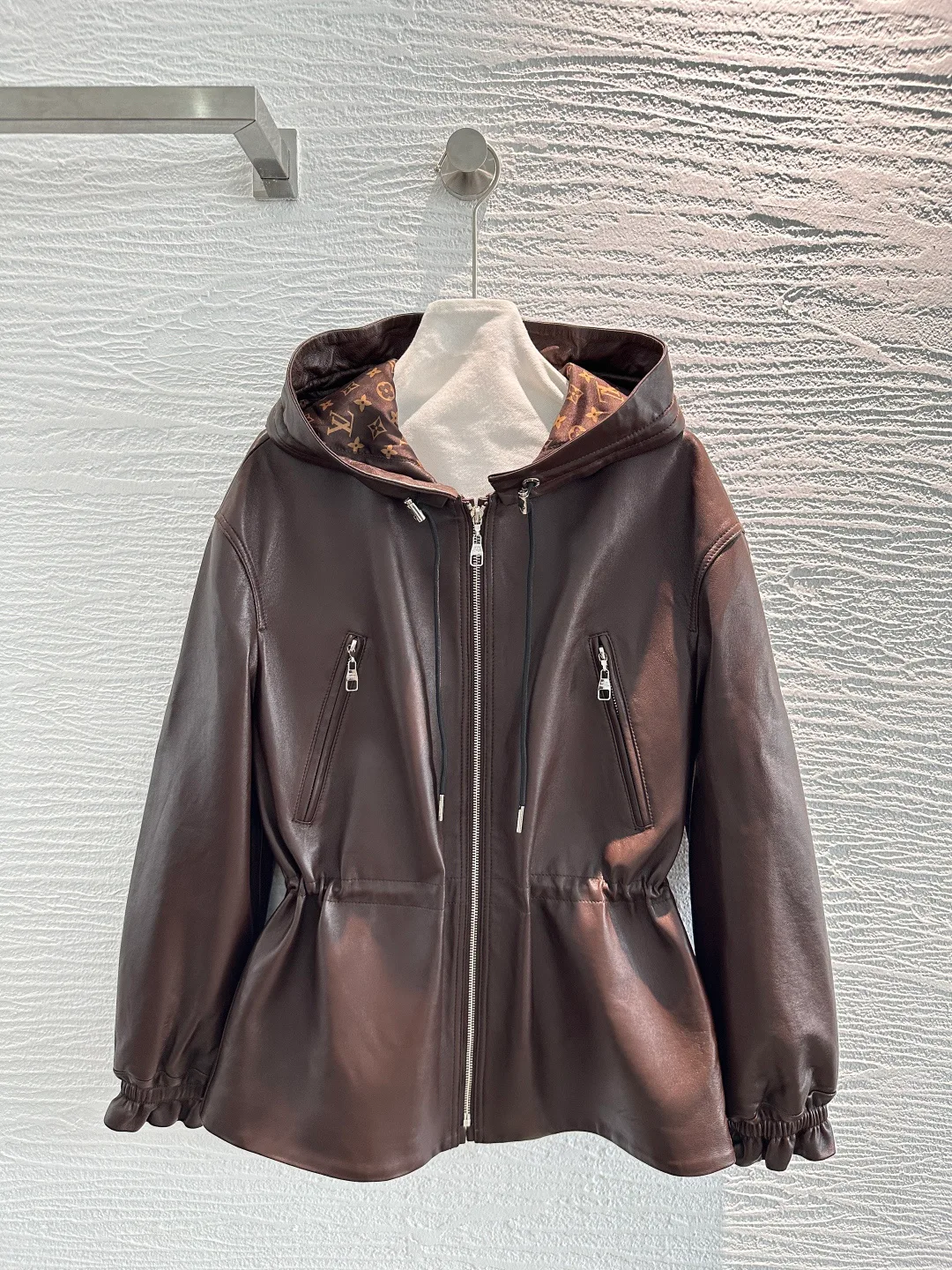 Кожаные Куртки И Дублёнки Женские Louis Vuitton 17474153