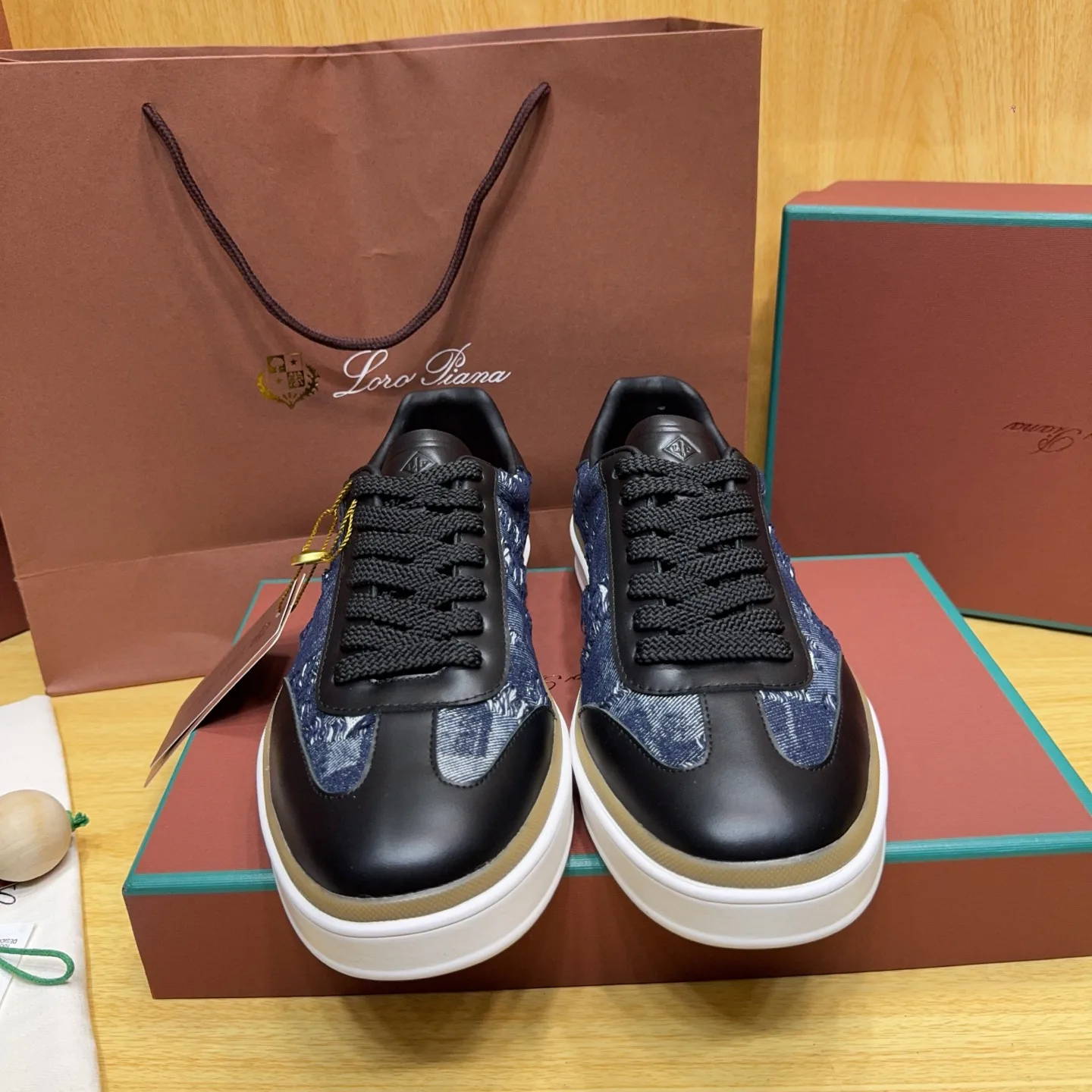 Кроссовки Женские Loro Piana 18263649