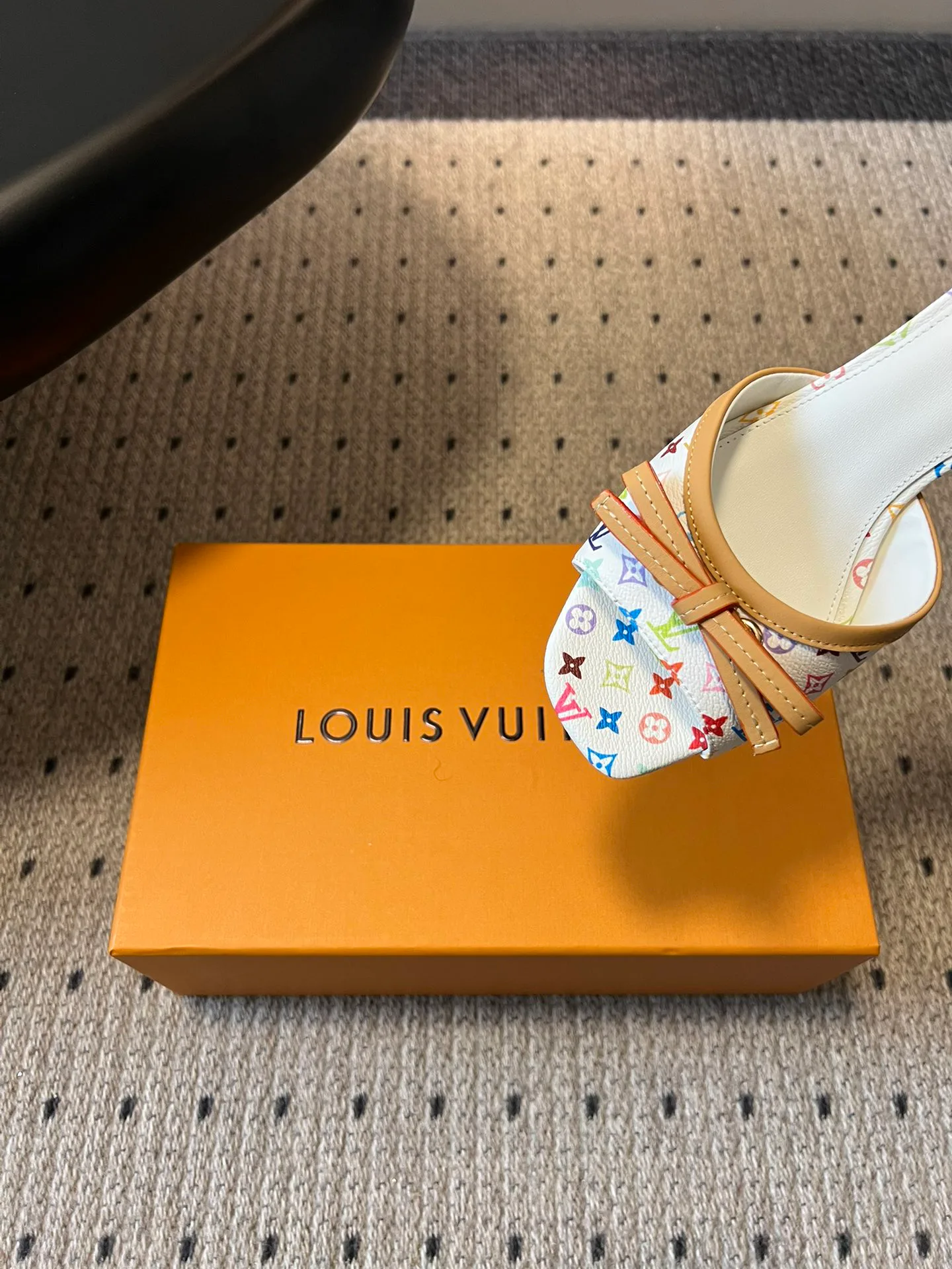 Босоножки Женские Louis Vuitton 11755083