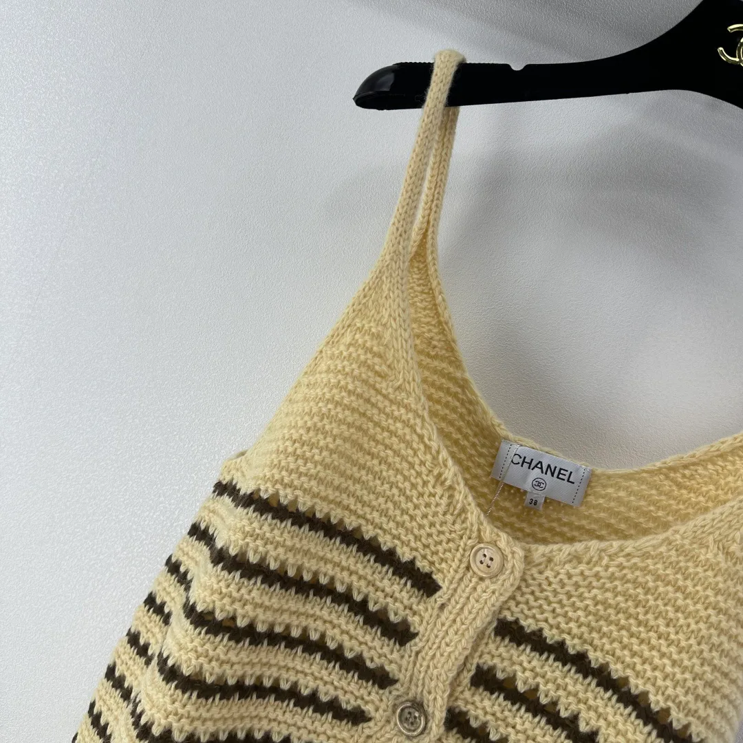 Жилеты Женские Chanel 11455134