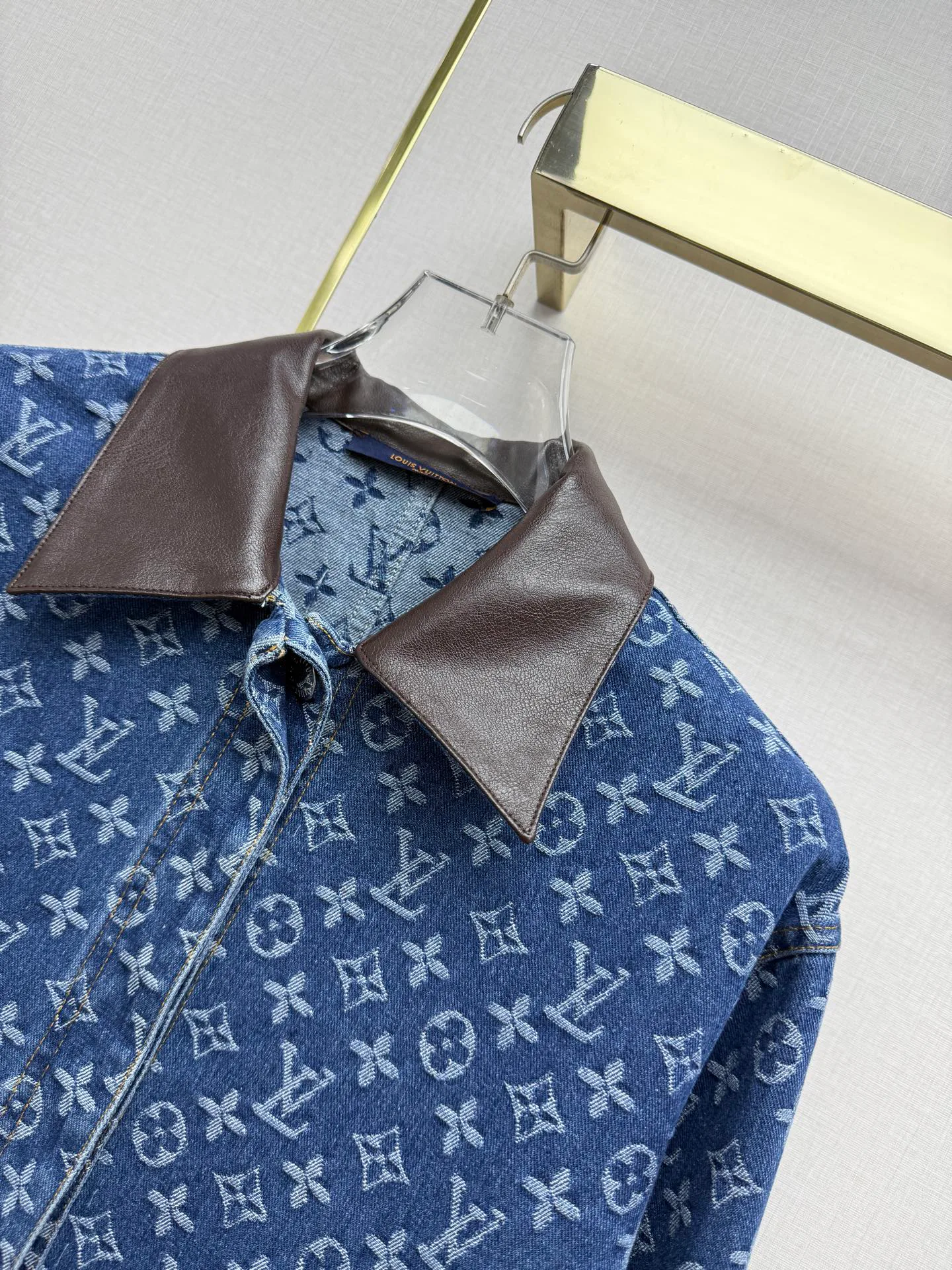 Куртки И Пуховики Женские Louis Vuitton 18451126