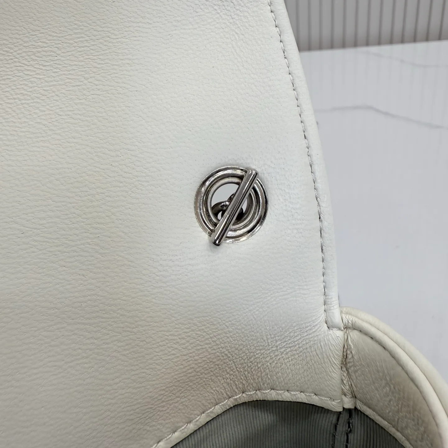 Классические Сумки Женские Gucci 17872485