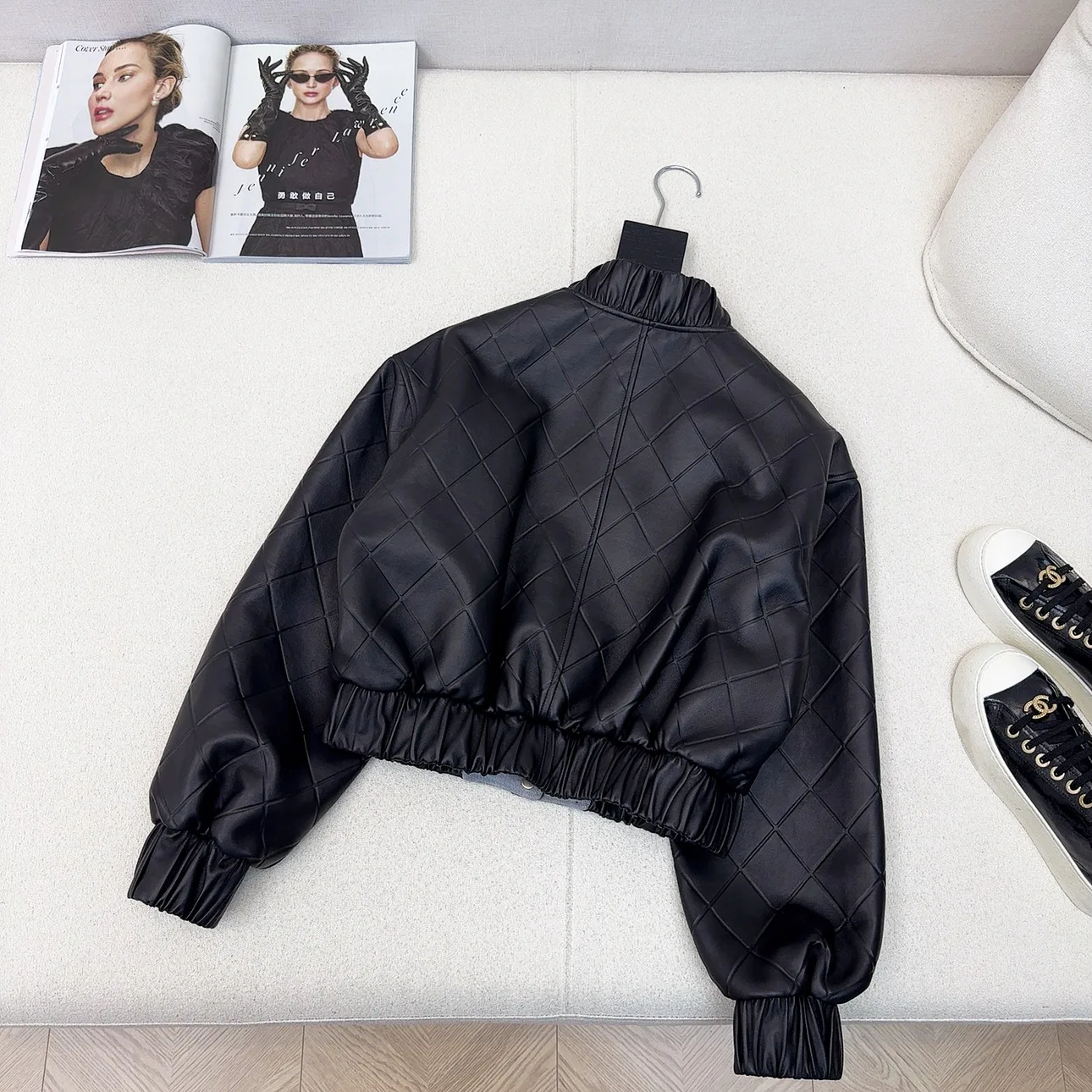 Куртки И Пуховики Женские Chanel 34420