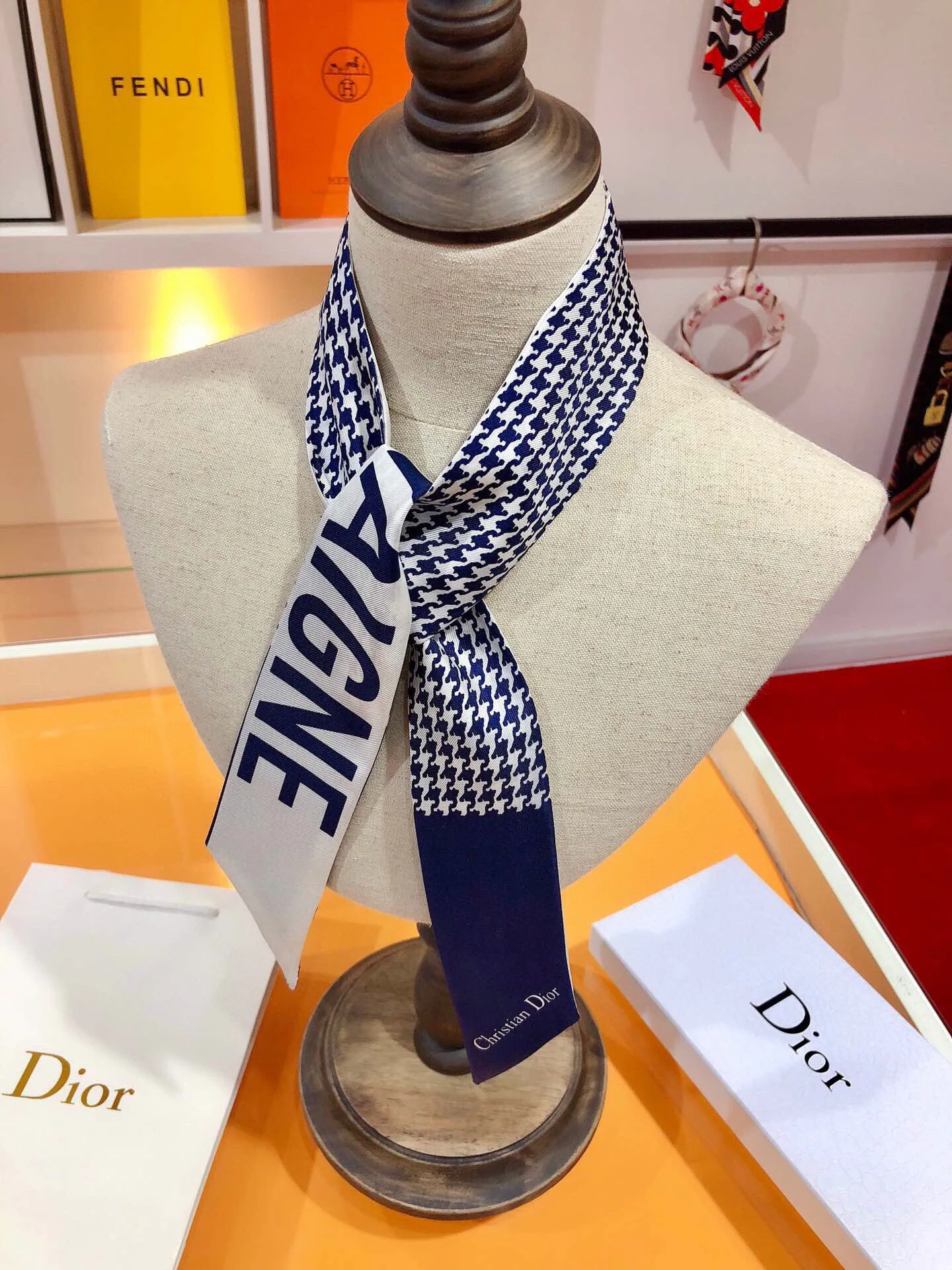 Платки Christian Dior 11986196