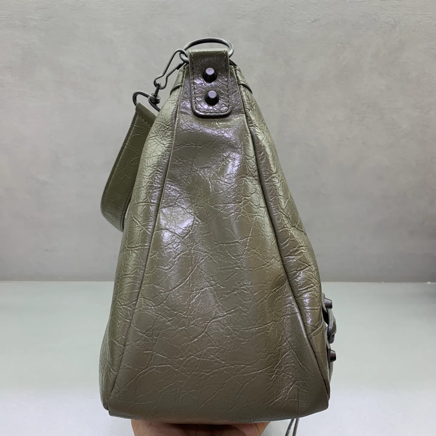 Сумки На Ремне Женские Balenciaga 17419145