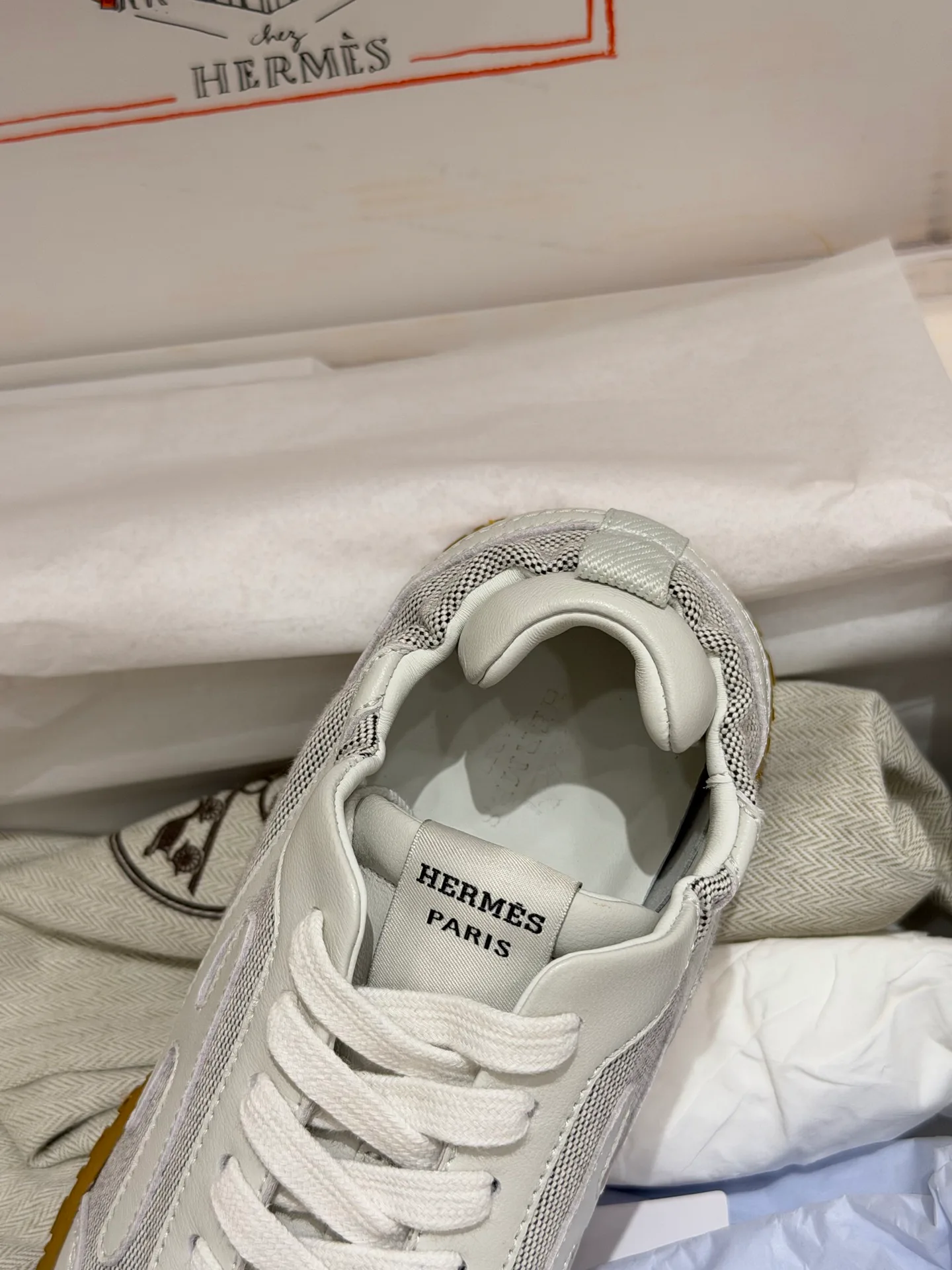 Кроссовки Женские Hermes 16868800