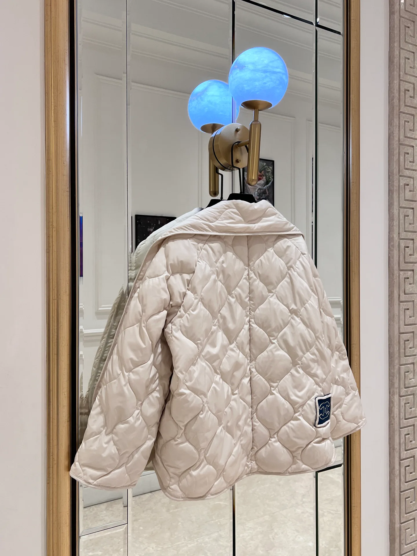 Куртки И Пуховики Женские Chanel 1733122