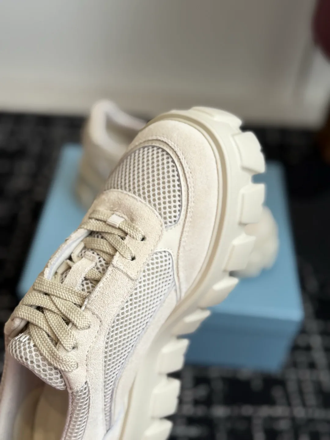 Кроссовки Женские Prada 18138859