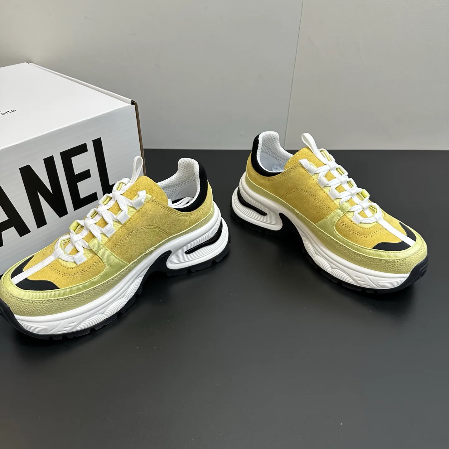 Кроссовки Женские Chanel 1748640