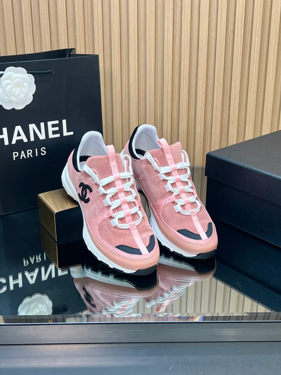 Кроссовки Женские Chanel 1731489