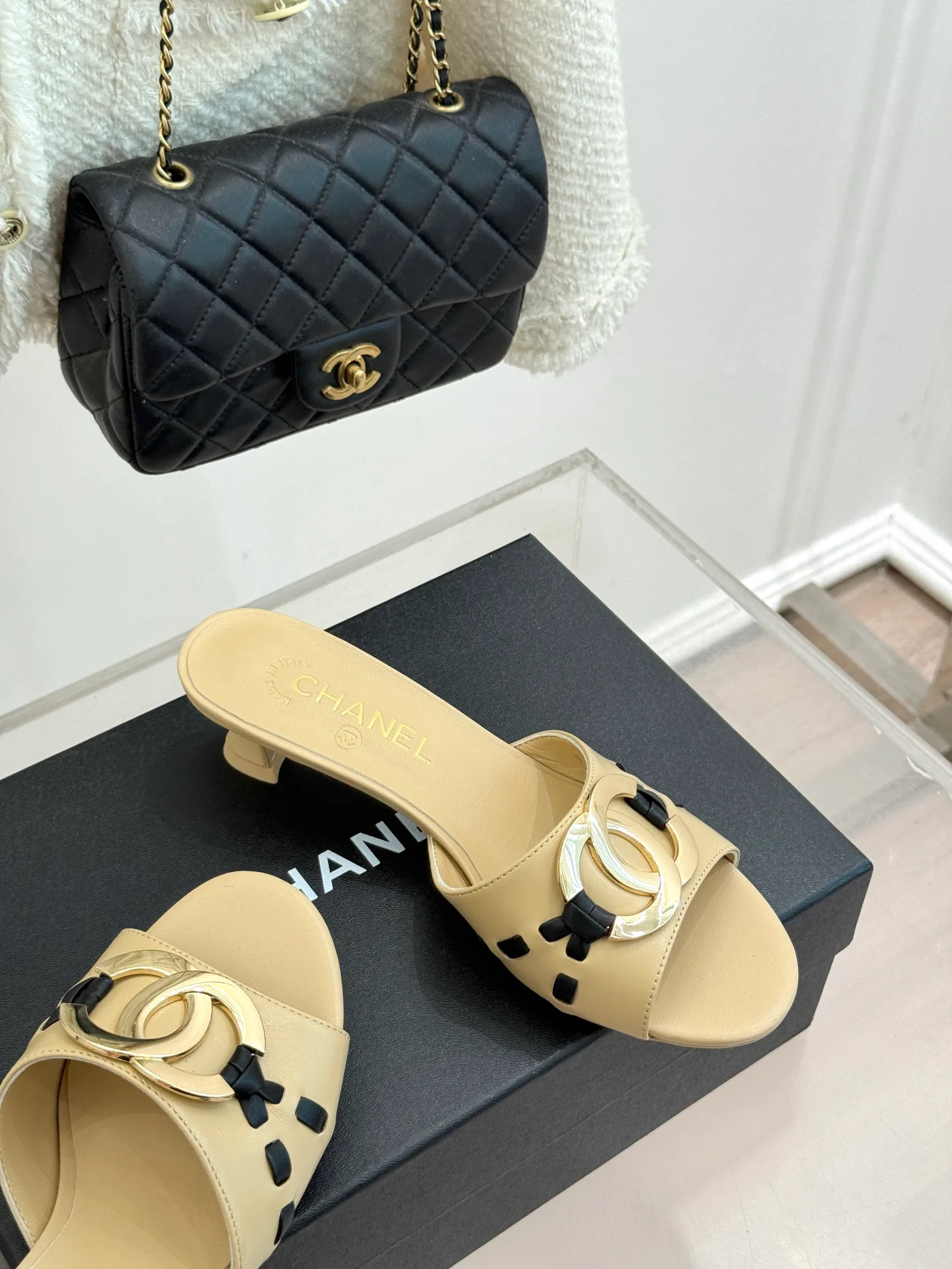 Босоножки Женские Chanel 17025704