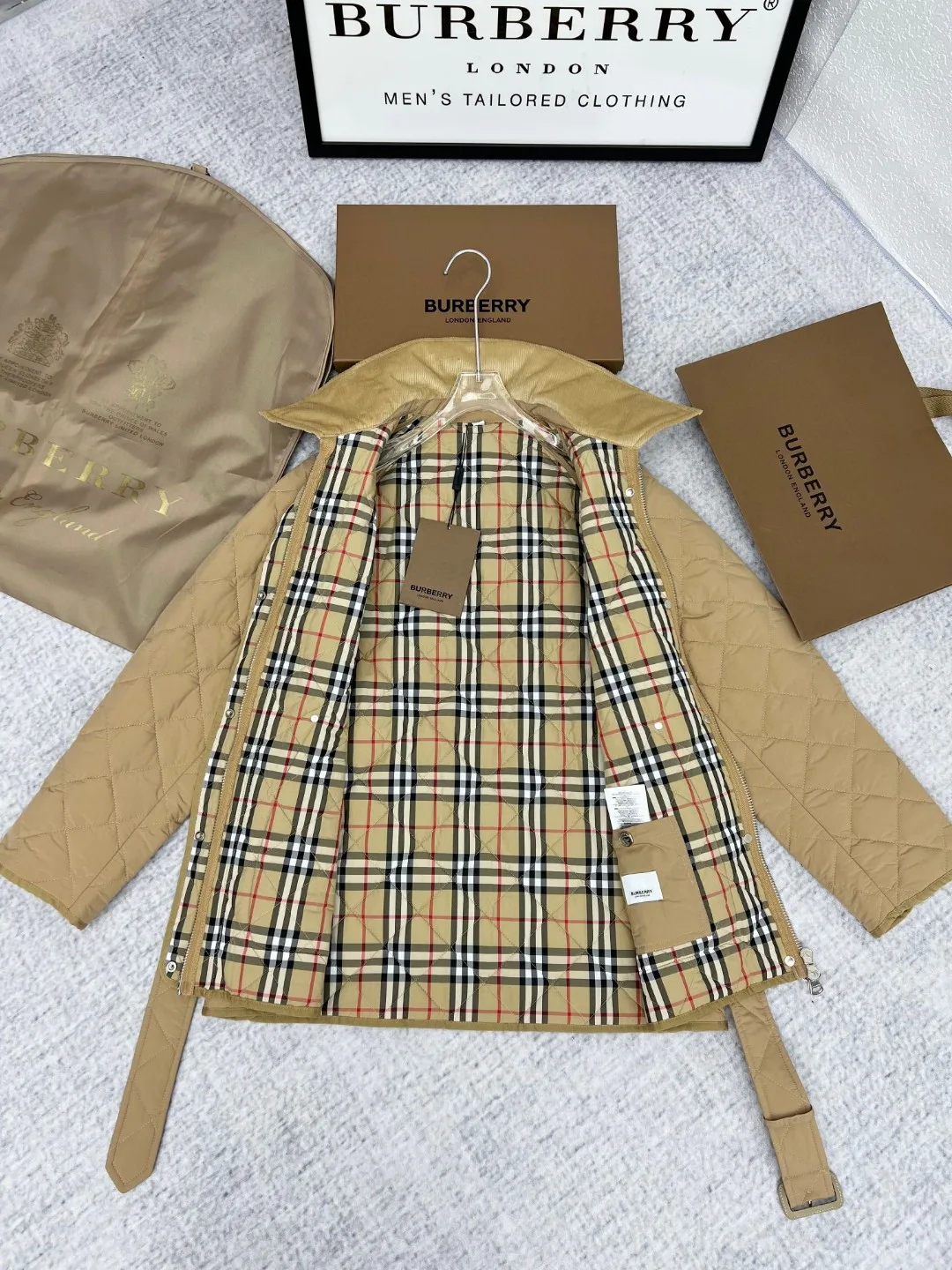 Куртки И Пуховики Женские Burberry 2275