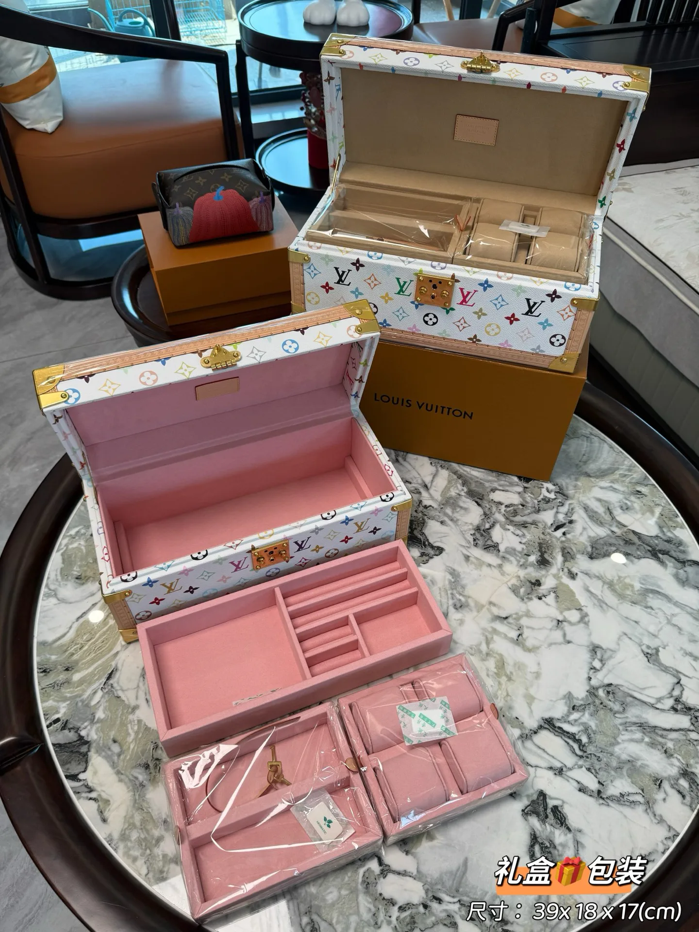 Текстиль Louis Vuitton 1618310