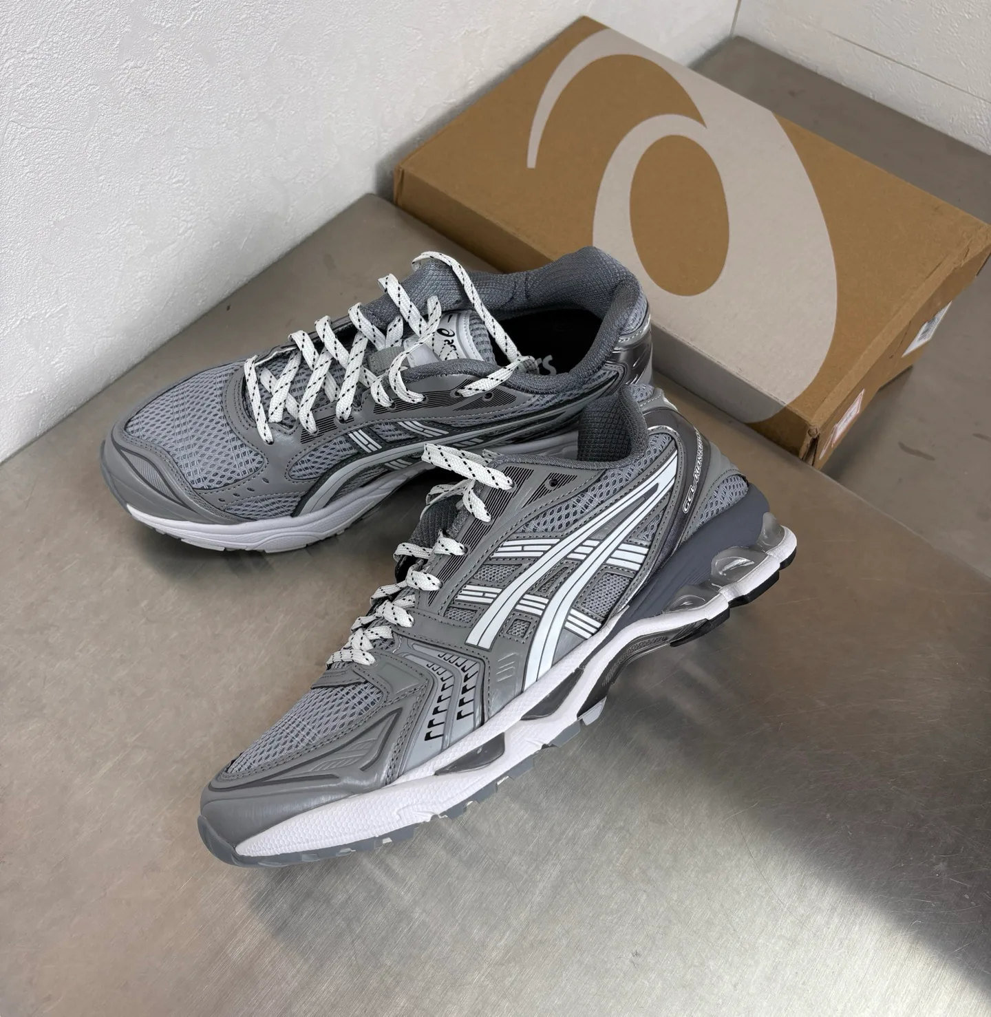 Кроссовки Женские Asics 18744170