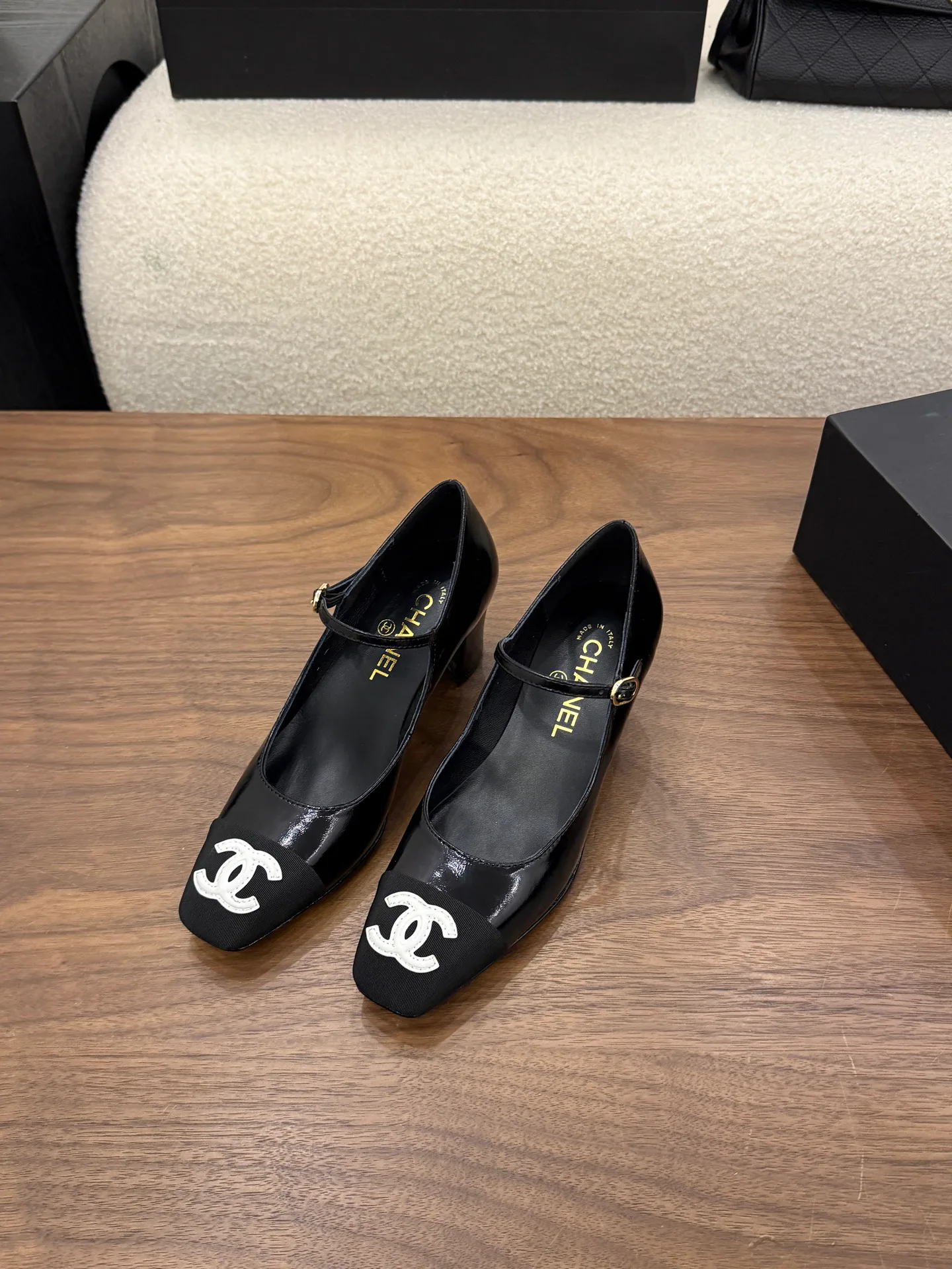 Туфли Женские Chanel 19583380