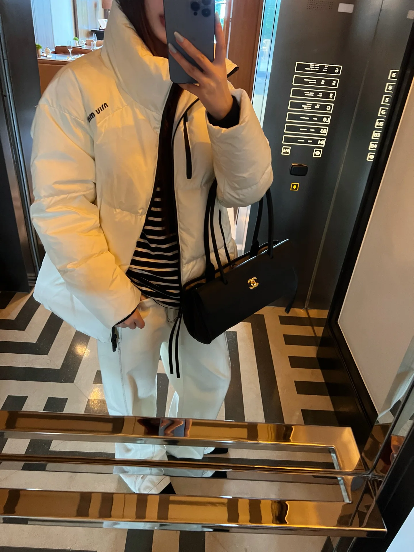 Куртки И Пуховики Женские Miu Miu 18108729