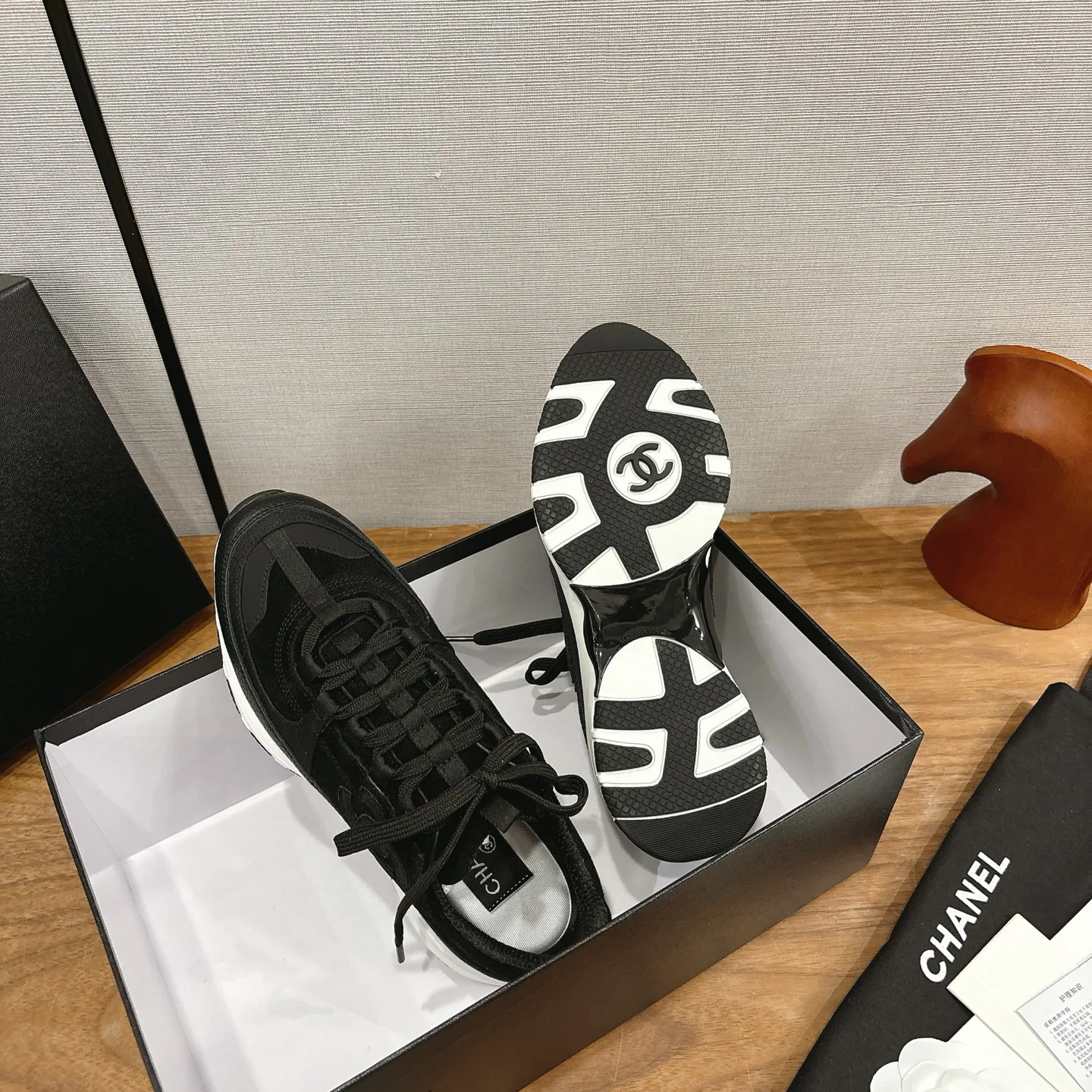 Кроссовки Женские Chanel 348739