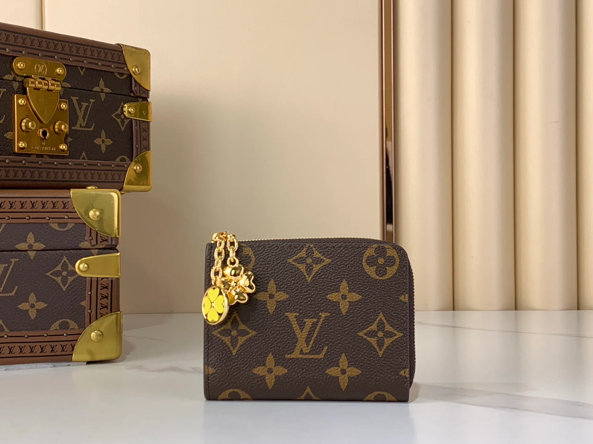 Клатчи Женские Louis Vuitton 13582758