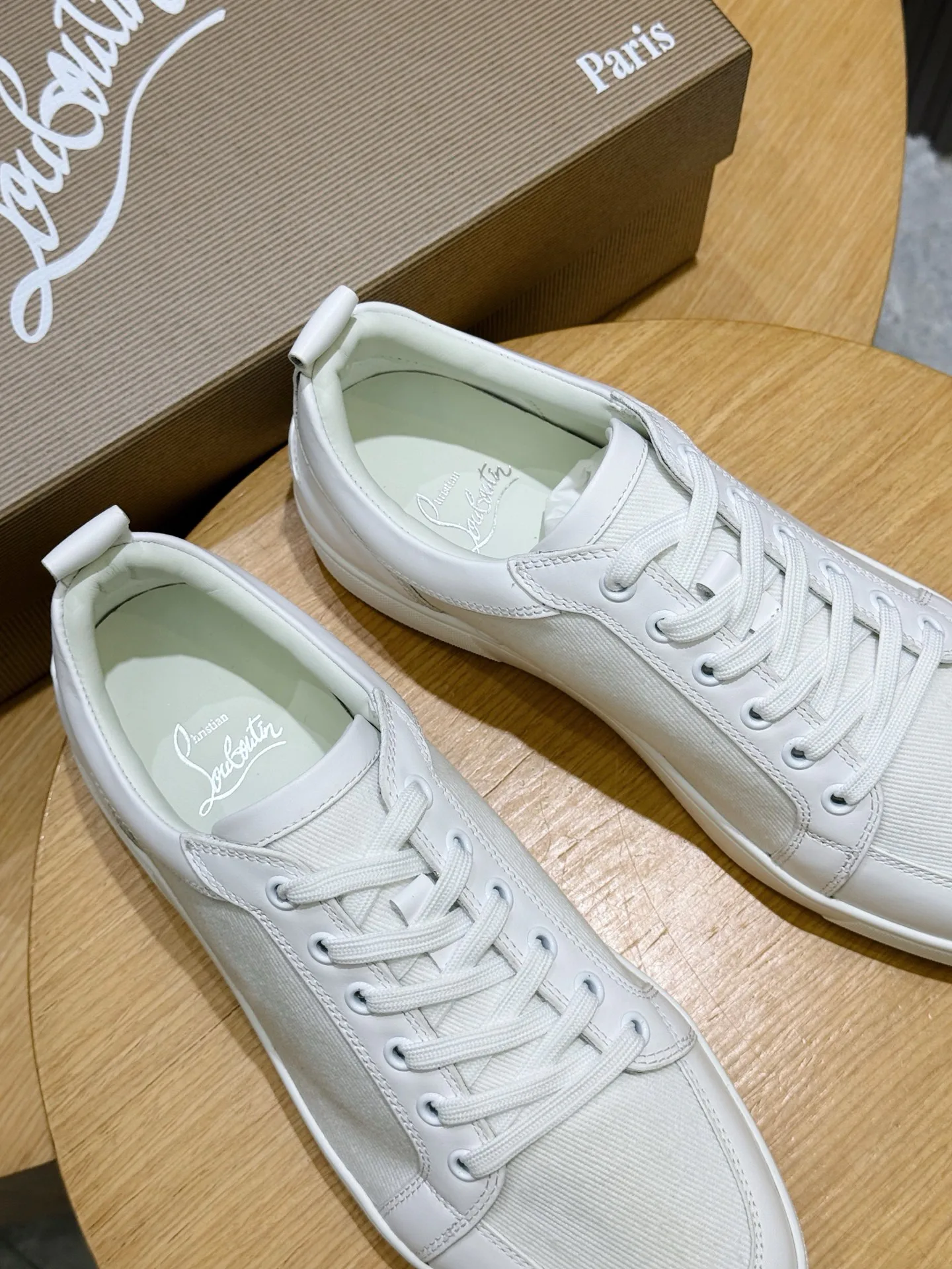 Кроссовки Мужские Christian Louboutin 19000091