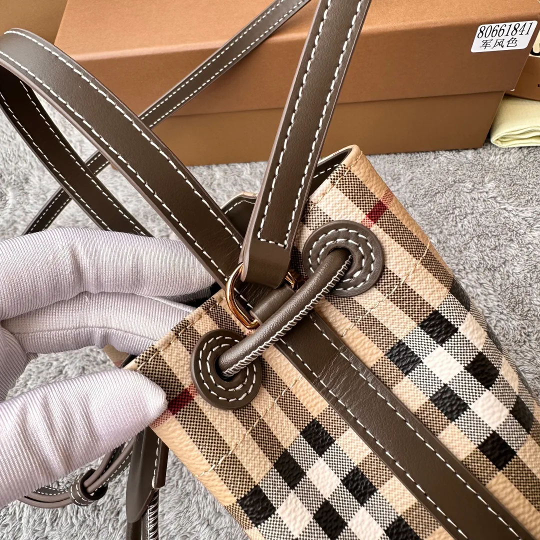 Сумки На Ремне Женские Bottega Veneta 11017428