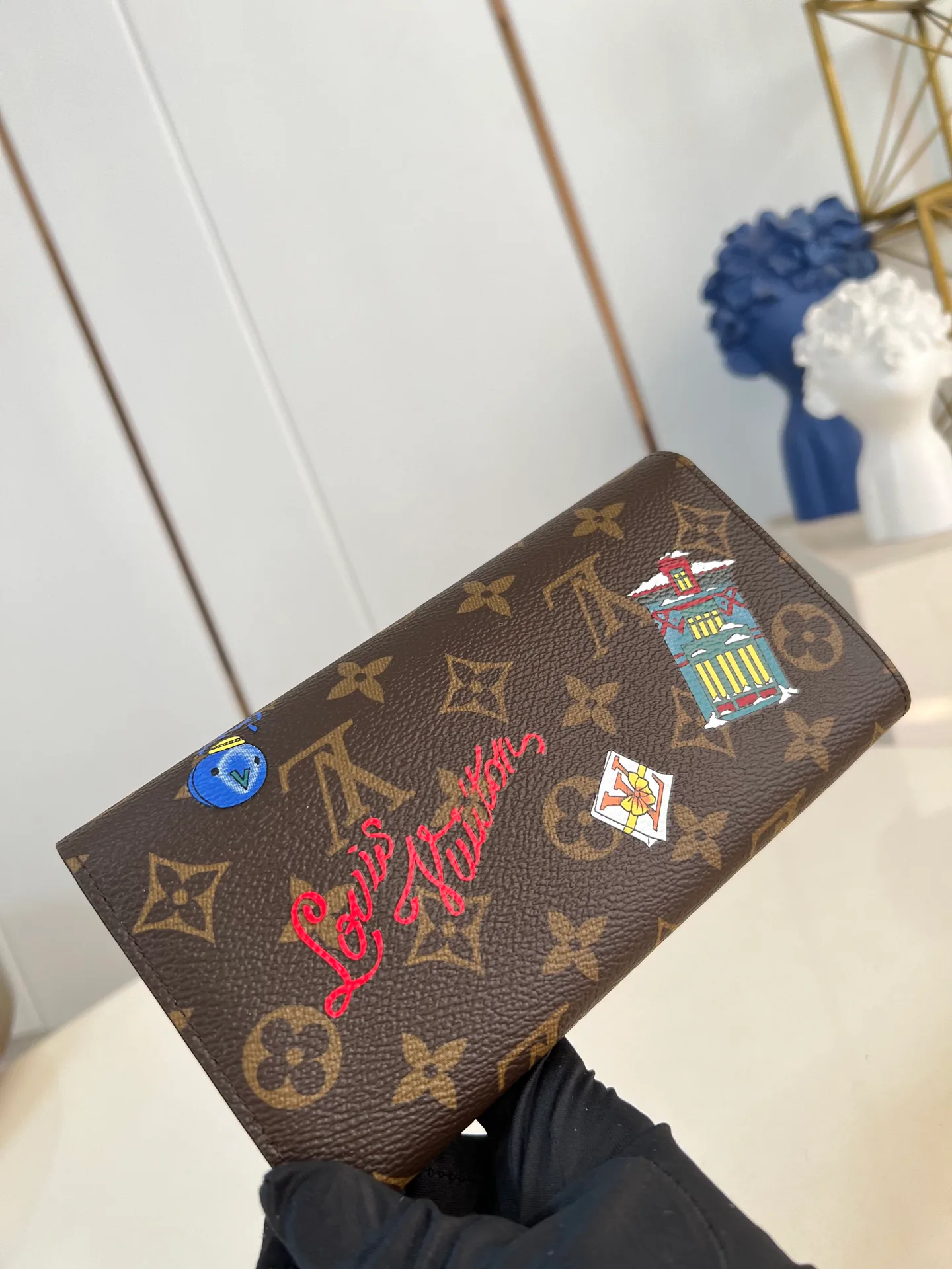 Кошельки Louis Vuitton 1327870