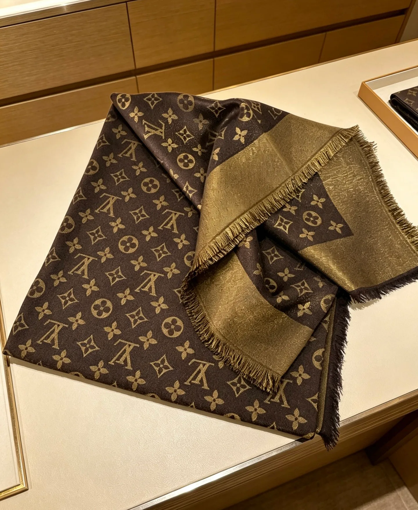 Шарфы Louis Vuitton 15150444