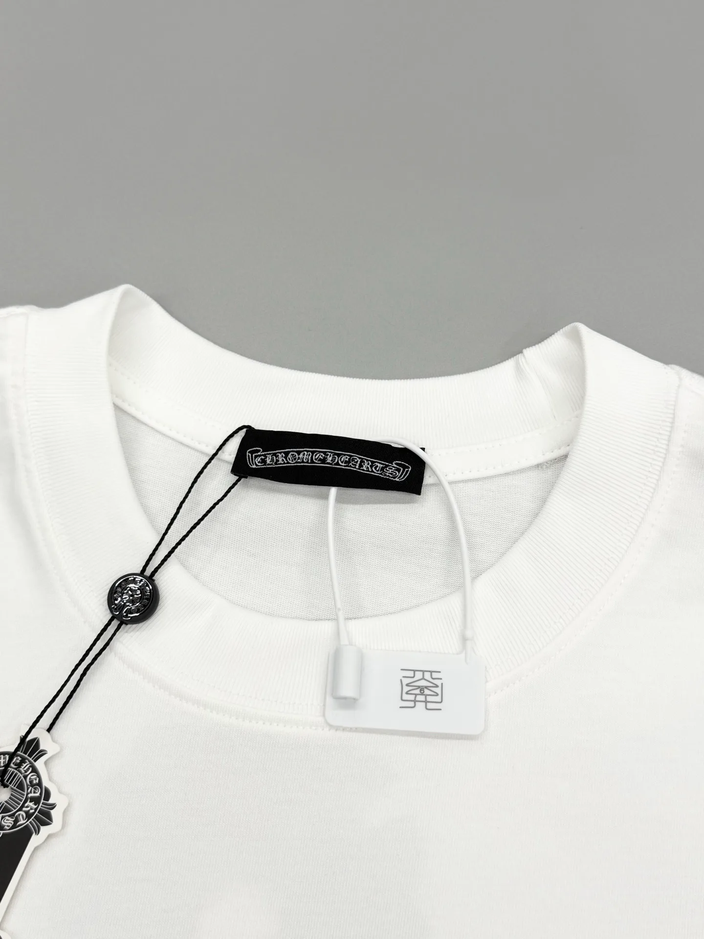 Футболки Женские Chrome Hearts 11411232