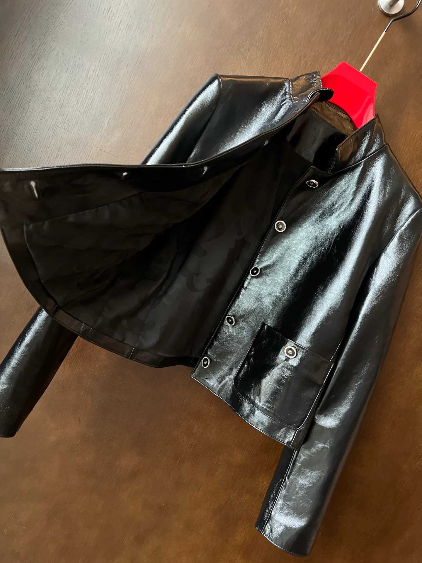 Кожаные Куртки И Дублёнки Женские Chanel 9101731