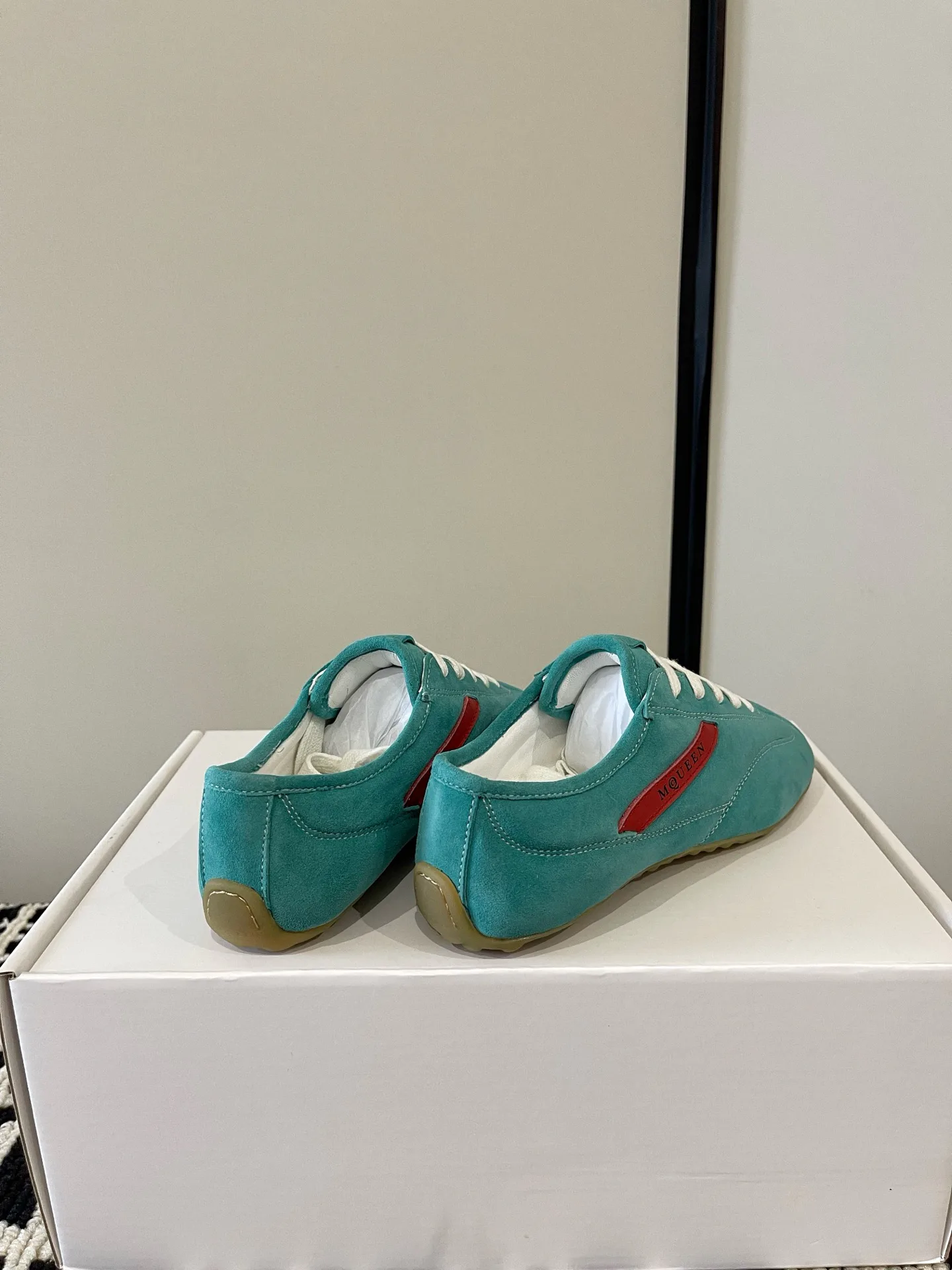 Кроссовки Женские Alexander Mcqueen 18386245