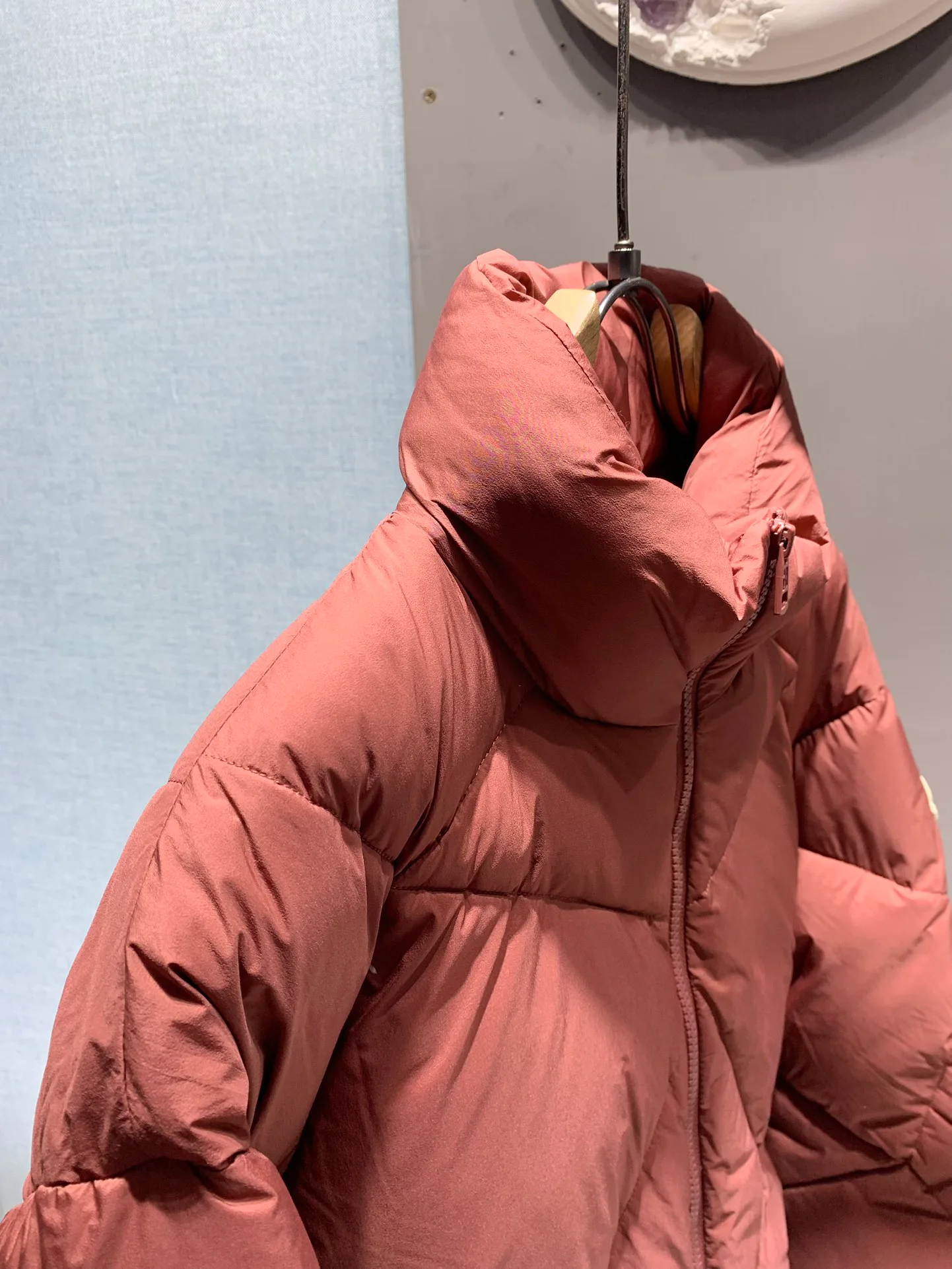 Куртки И Пуховики Мужские Moncler 235480