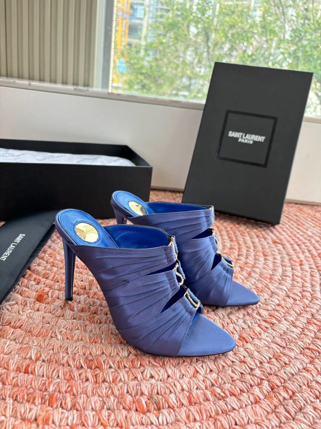 Босоножки Женские Saint Laurent 10211619