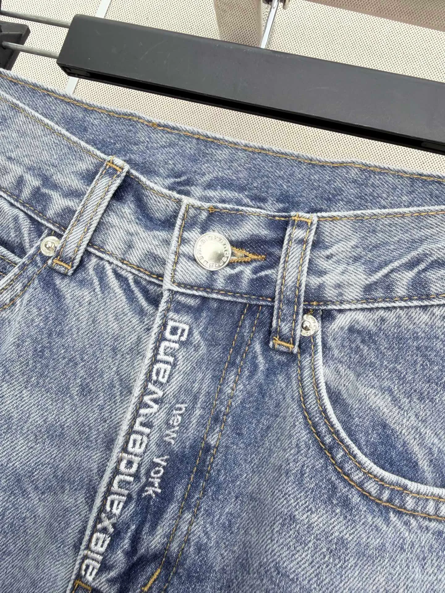 Джинсы Женские Alexander Wang 19402862