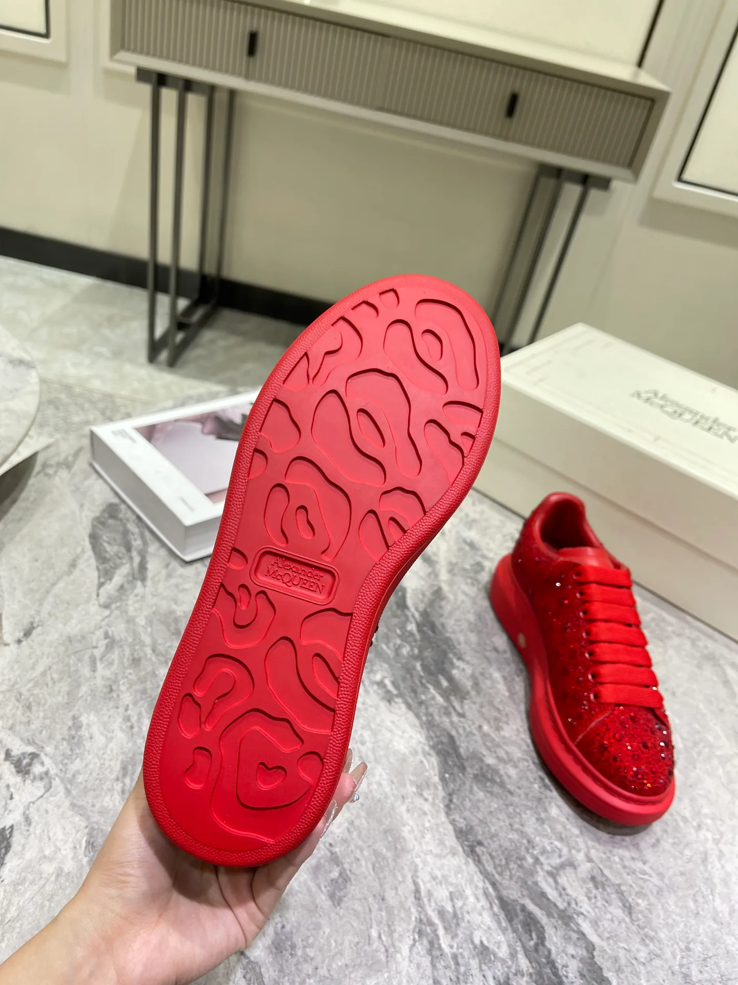 Кроссовки Женские Alexander Mcqueen 3446191