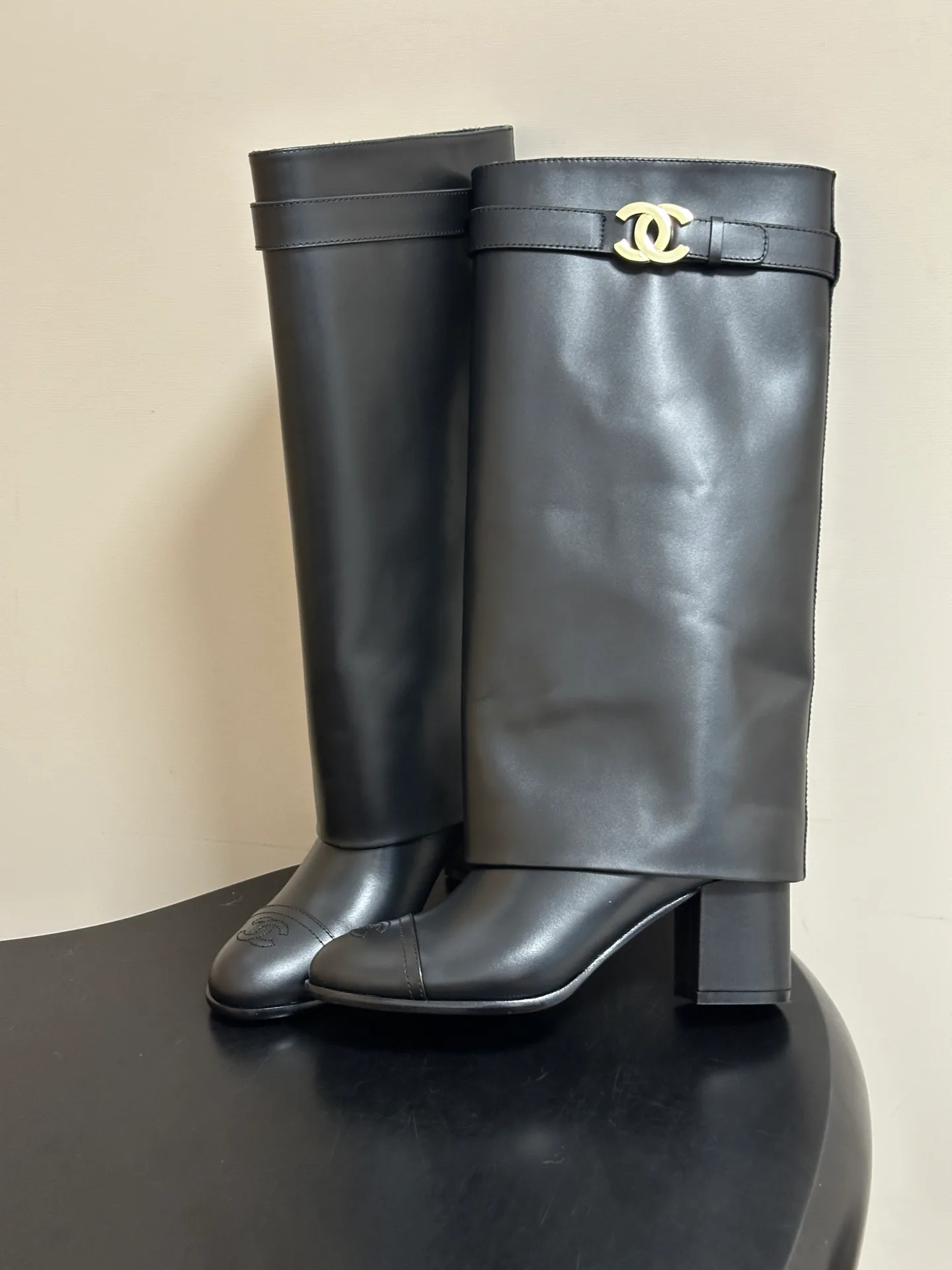 Сапоги Женские Chanel 18980500