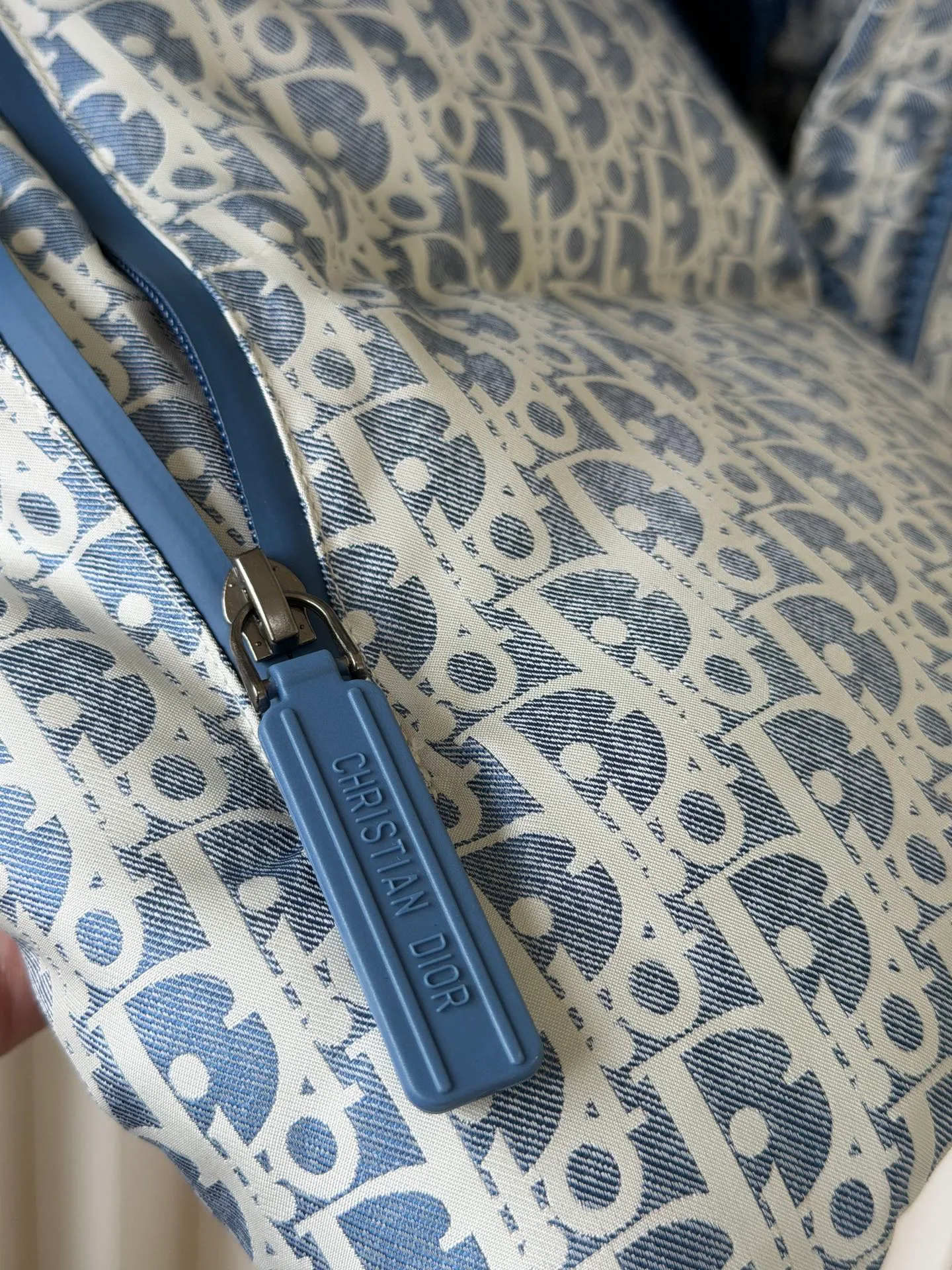 Куртки И Пуховики Женские Christian Dior 18415721