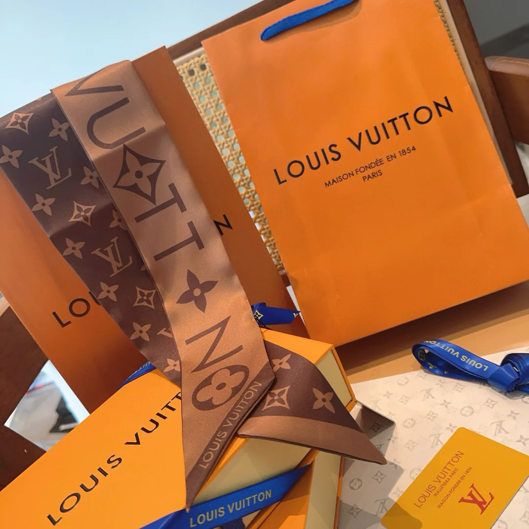 Платки Louis Vuitton 12918475