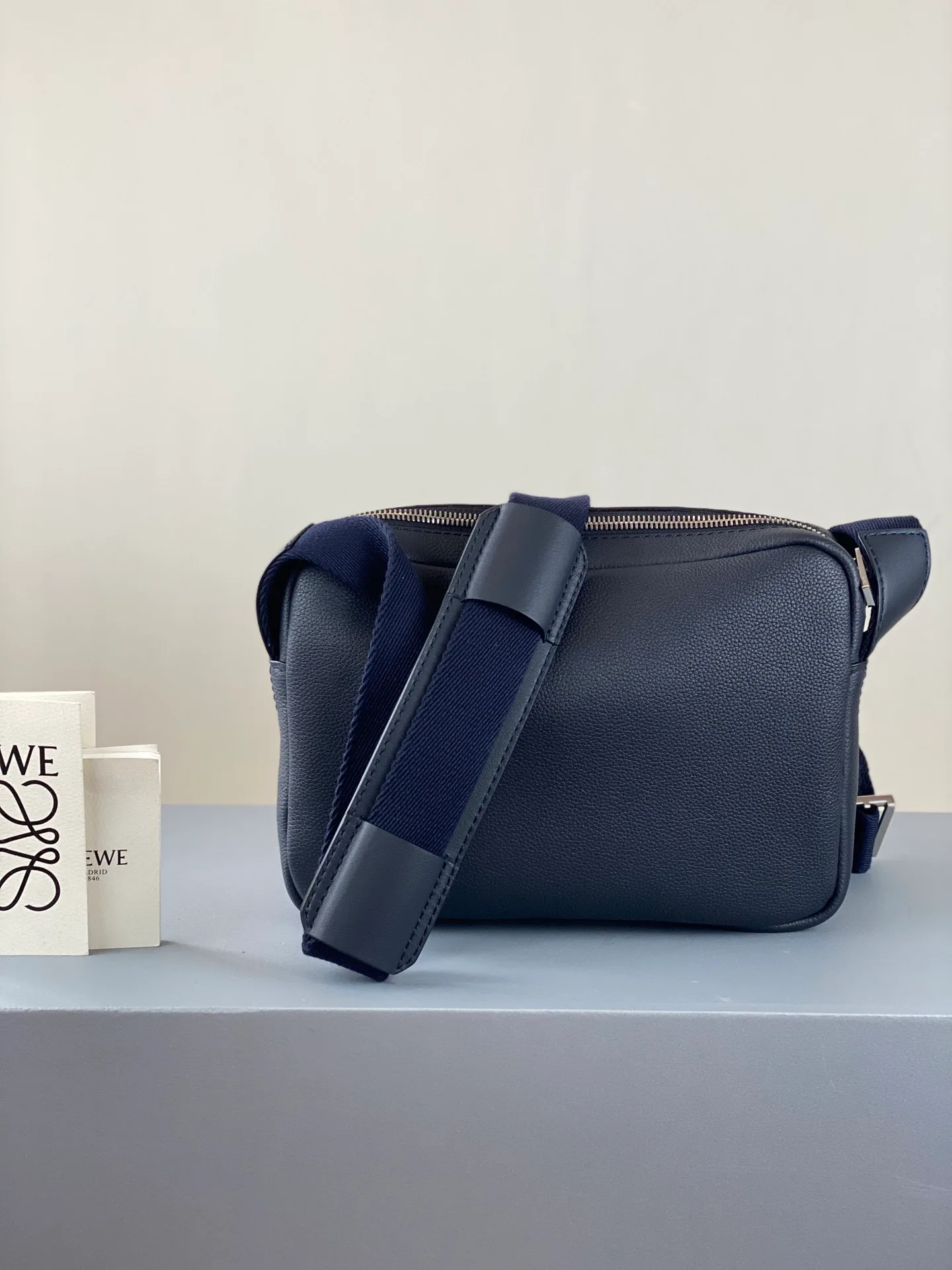 Сумки На Ремне Женские Loewe 690149