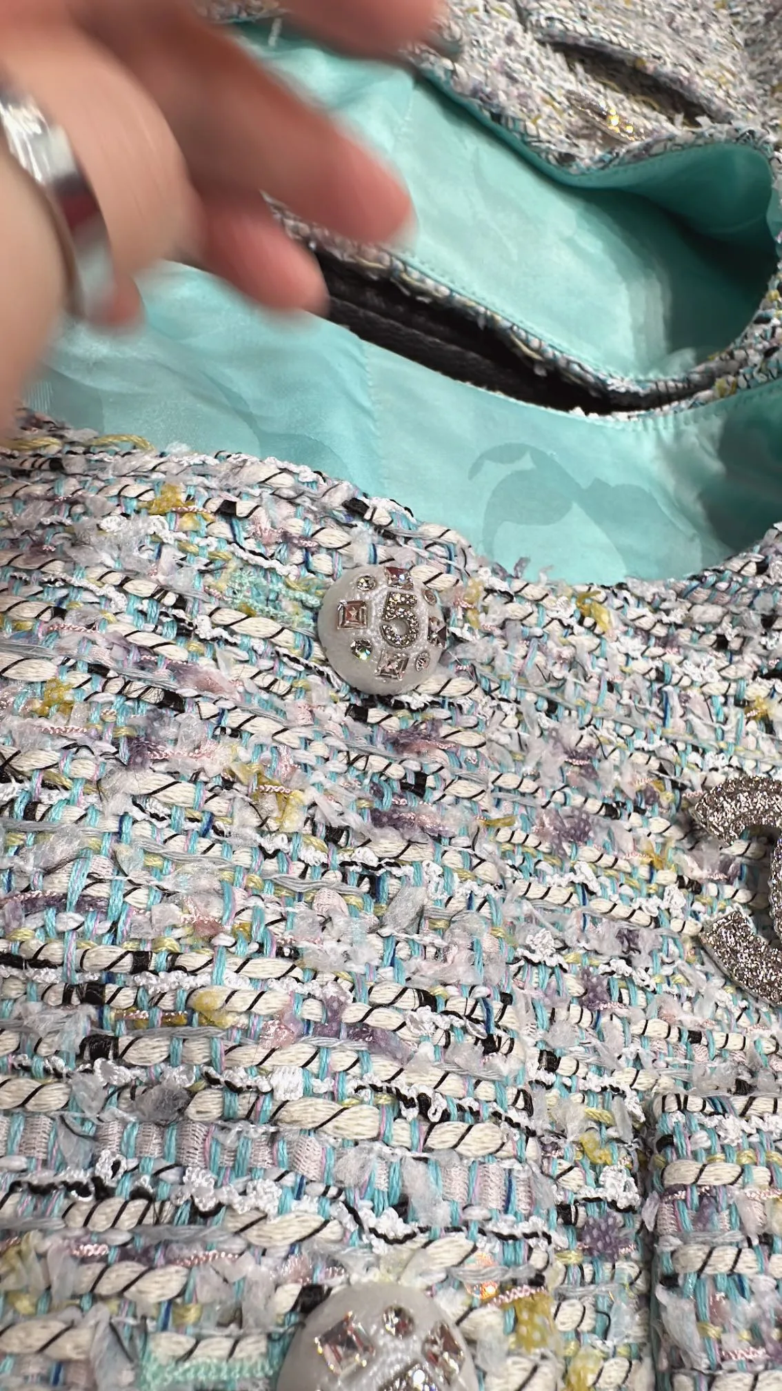 Куртки И Пуховики Женские Chanel 29773