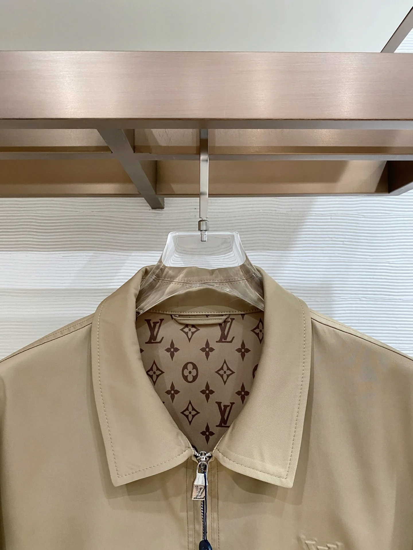 Куртки И Пуховики Мужские Louis Vuitton 2385903