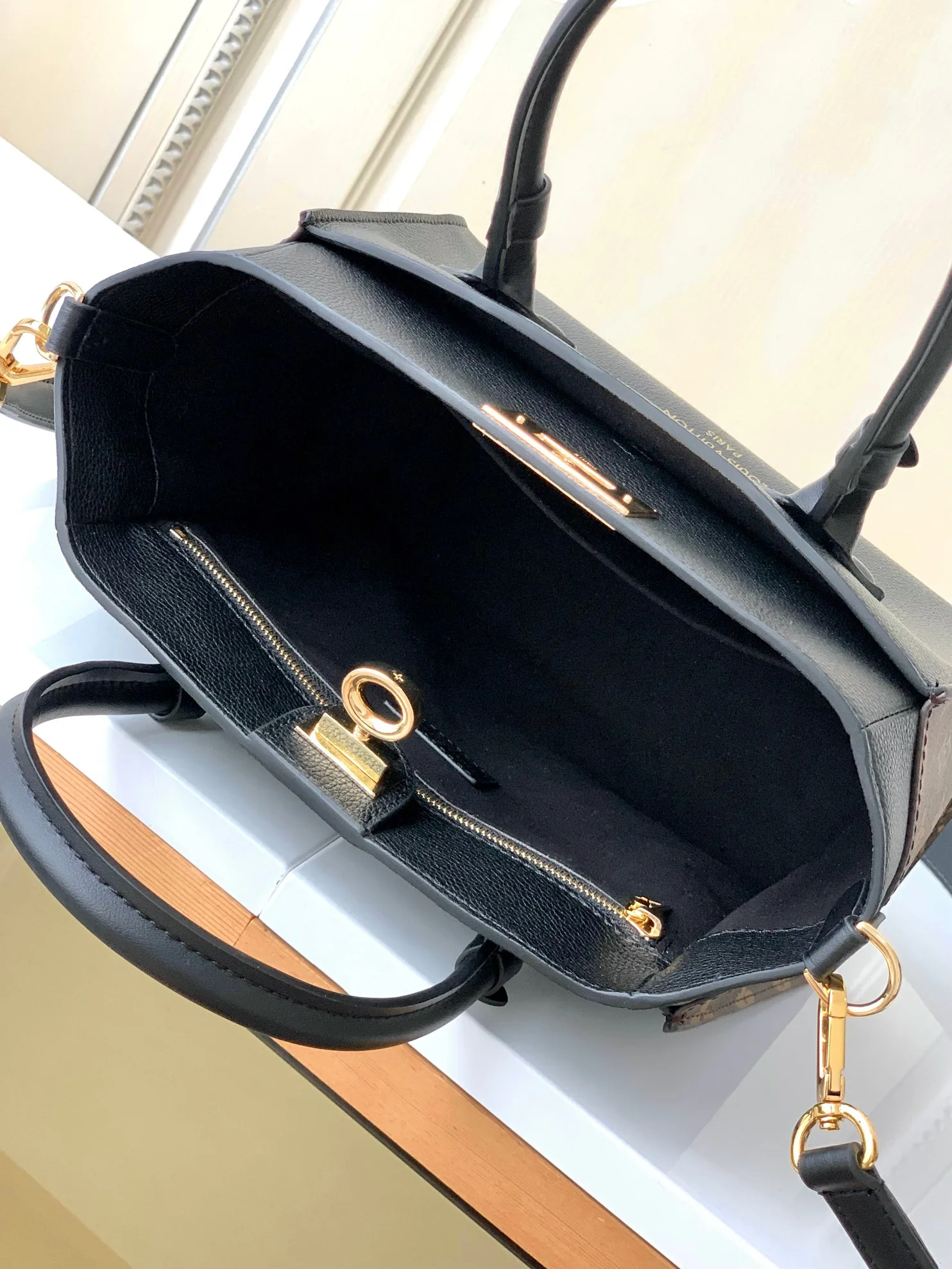 Сумки На Ремне Женские Louis Vuitton 115250