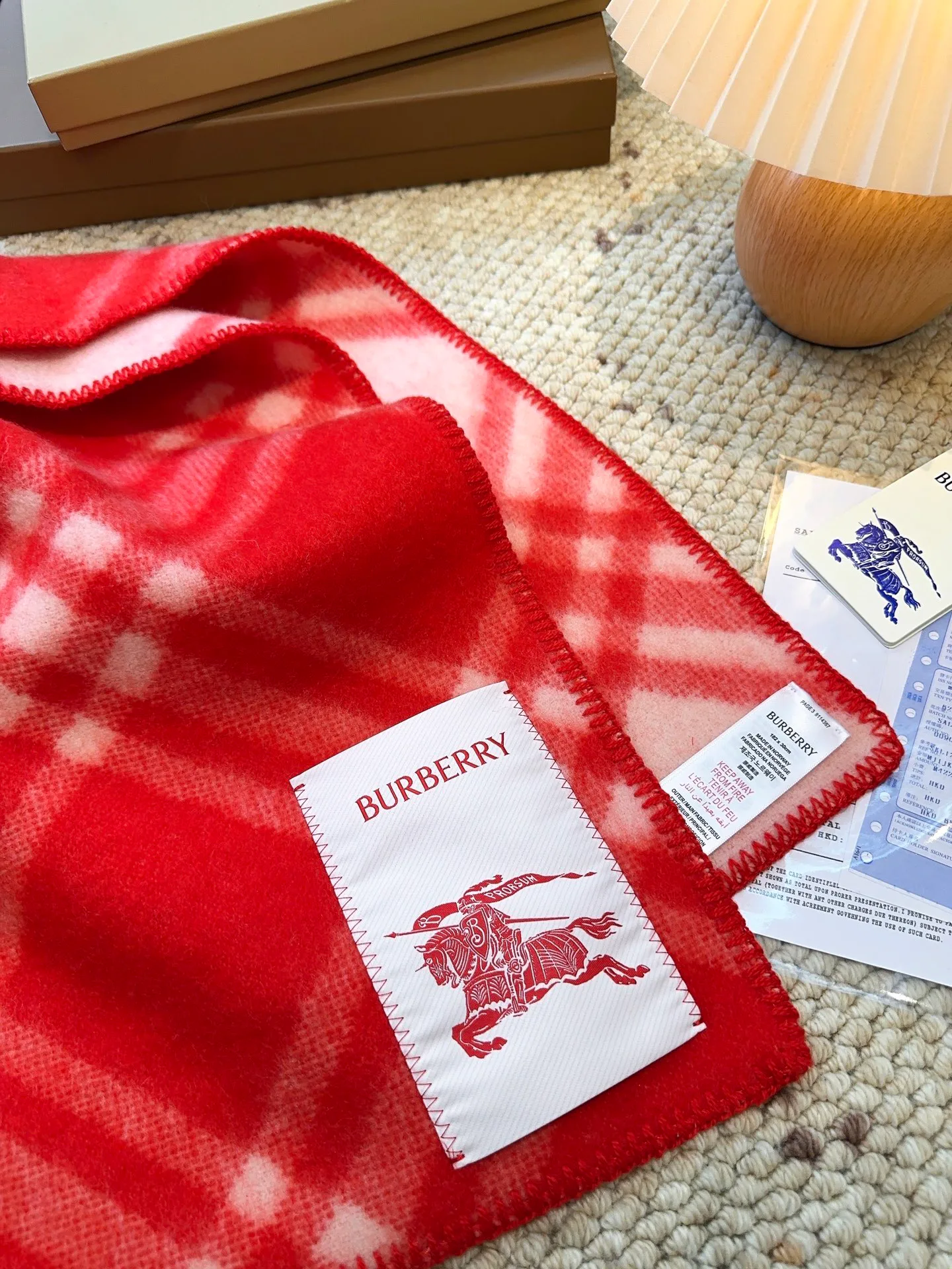 Шарфы Burberry 18401219