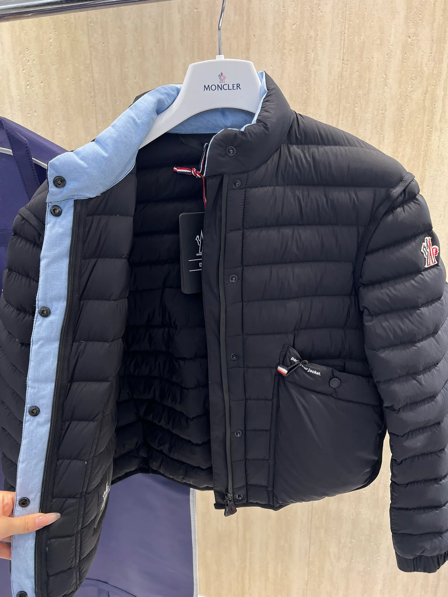 Куртки И Пуховики Мужские Moncler 18231664