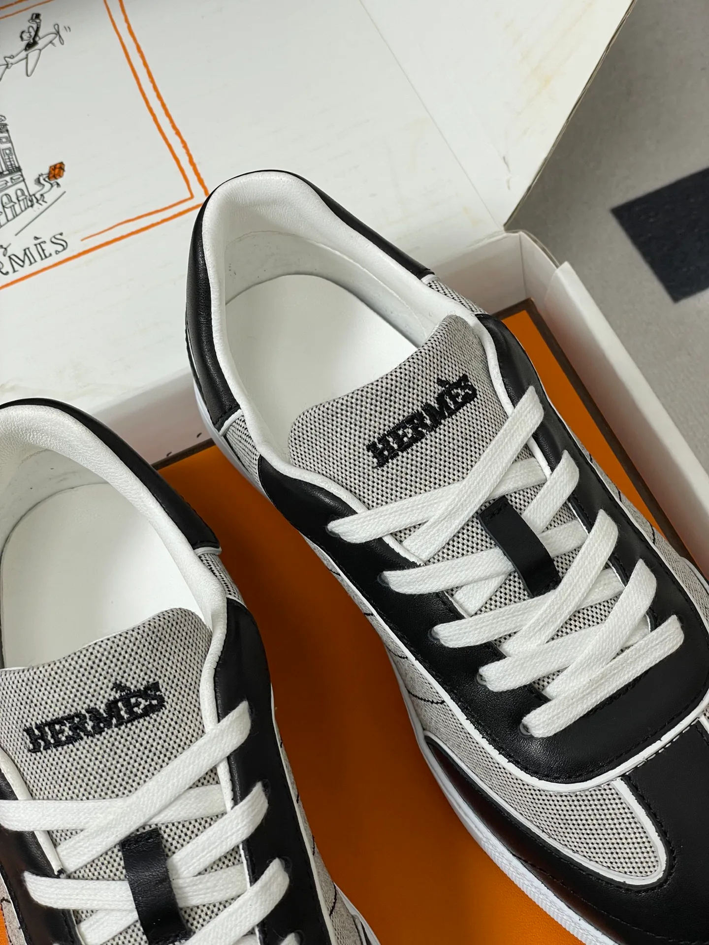 Кроссовки Женские Hermes 2825187