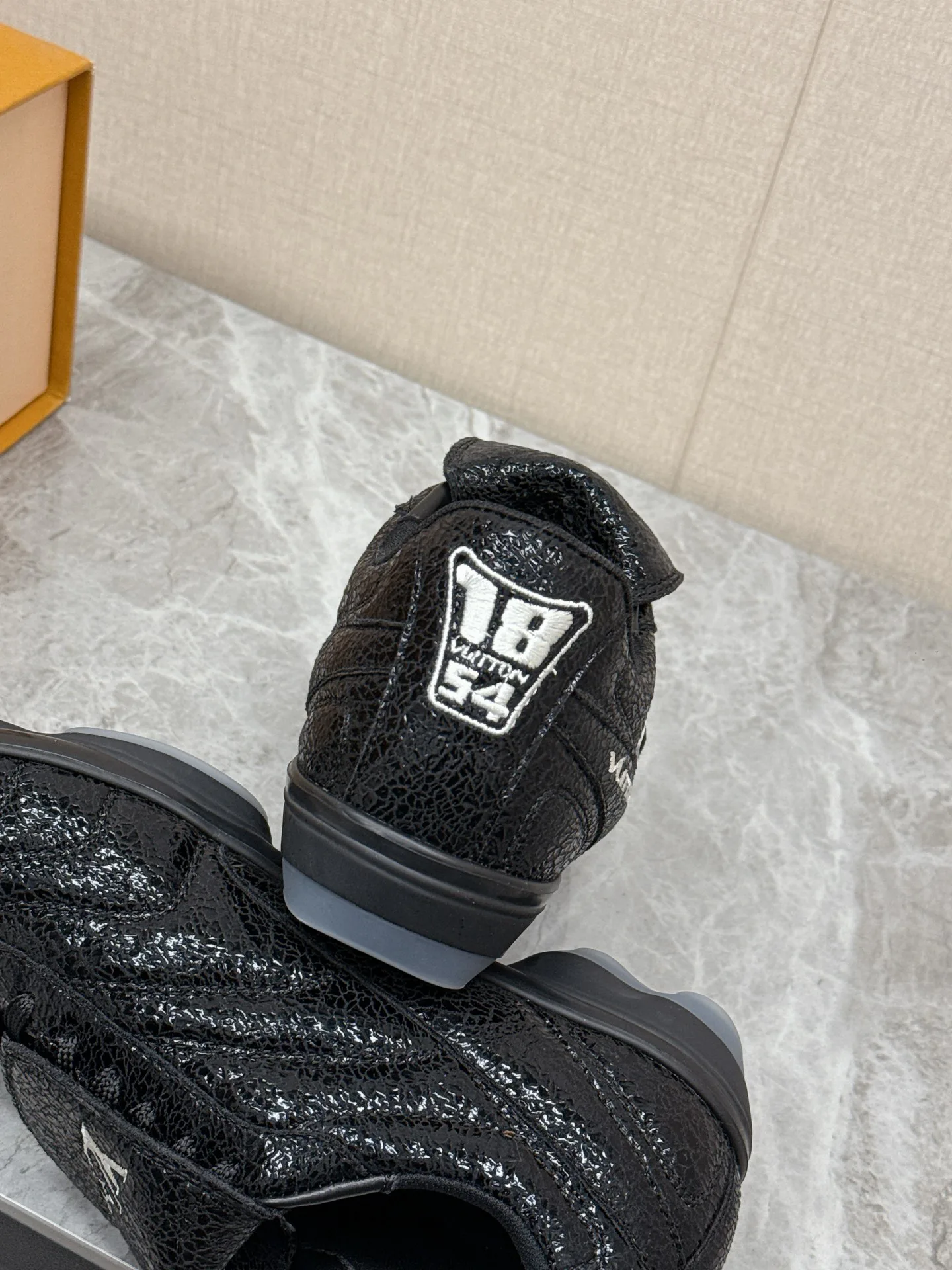 Кроссовки Женские Louis Vuitton 4507768