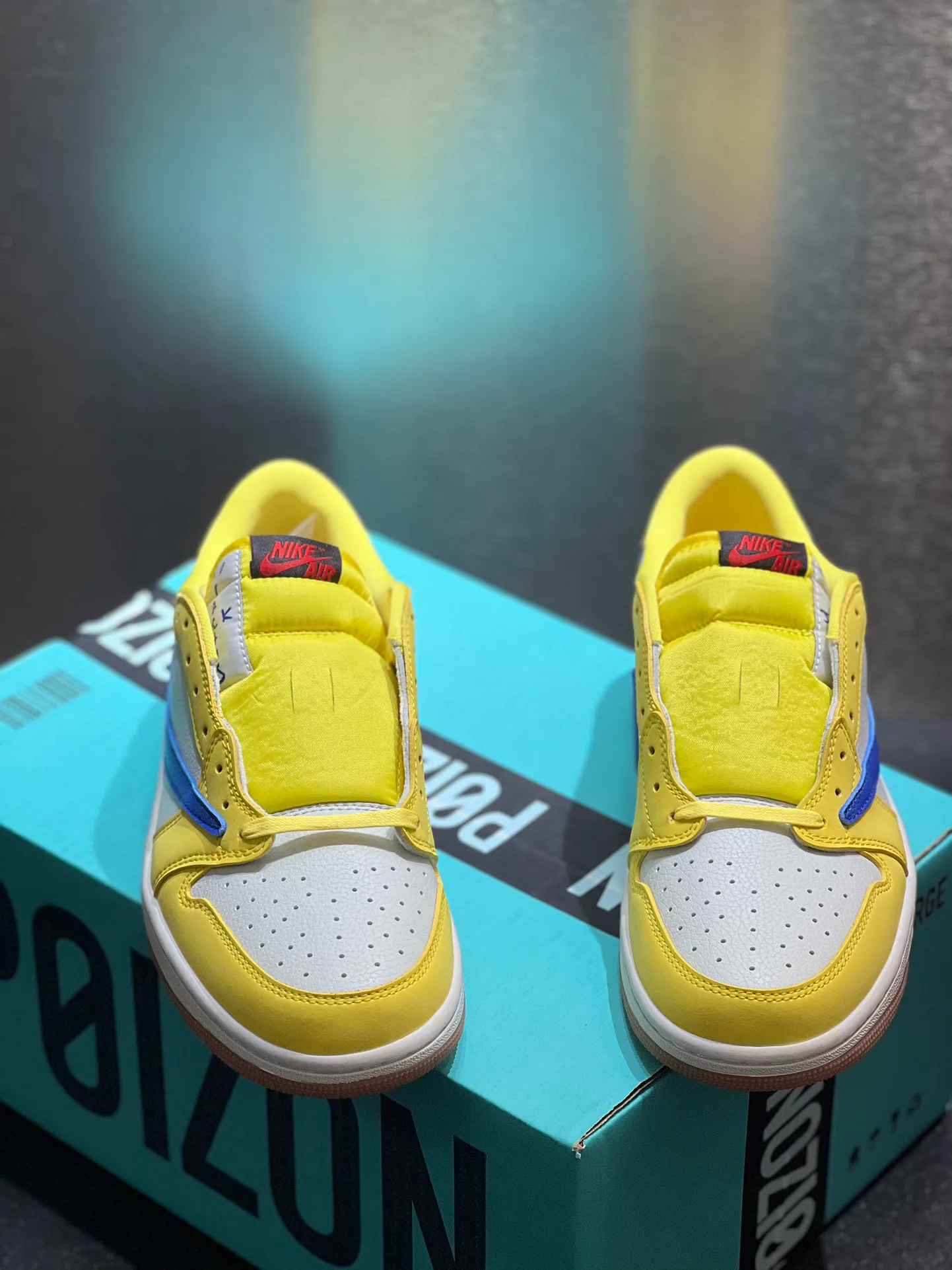 Кроссовки Женские Air Jordan 72043