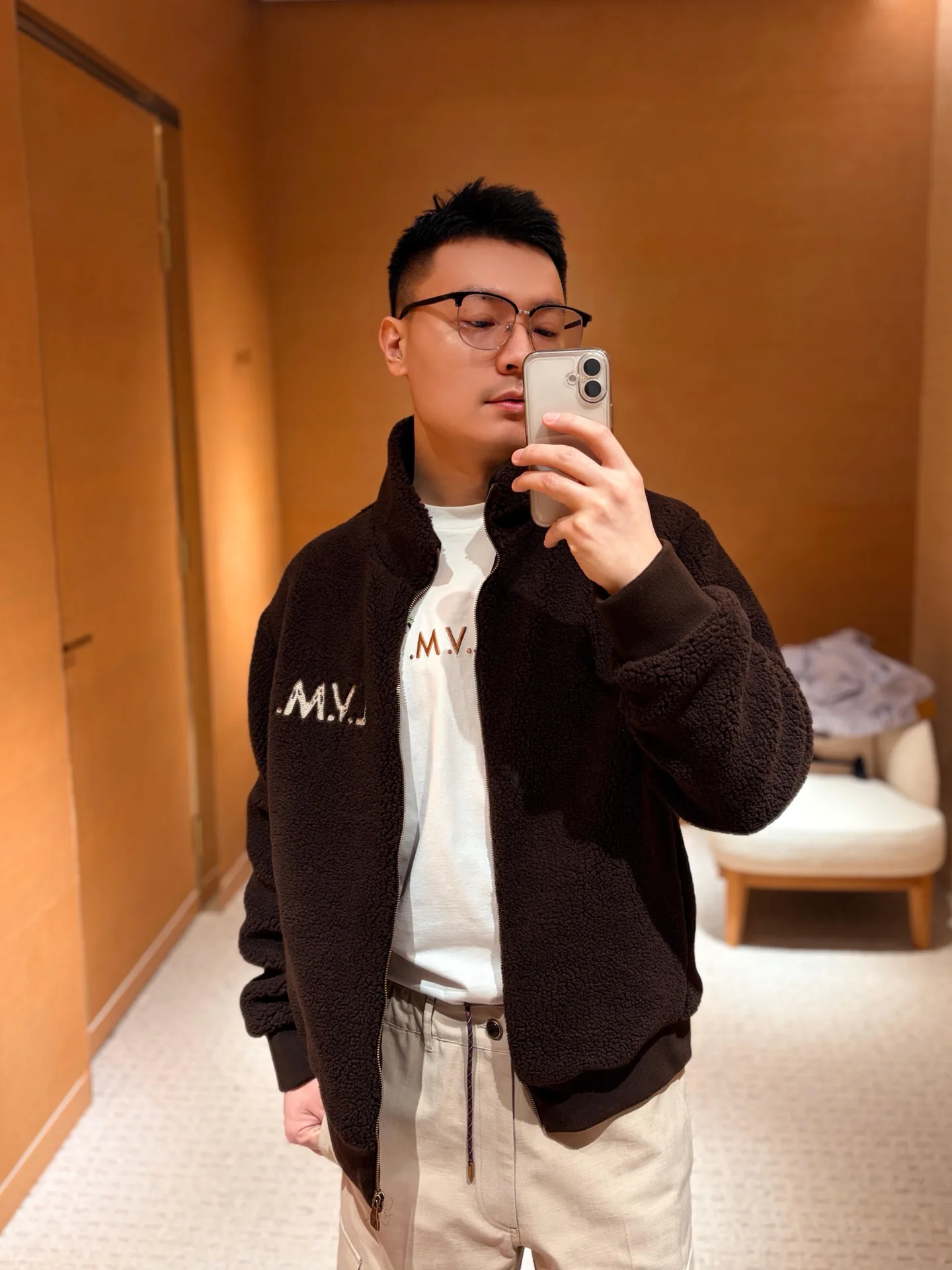 Куртки И Пуховики Женские Louis Vuitton 1512560